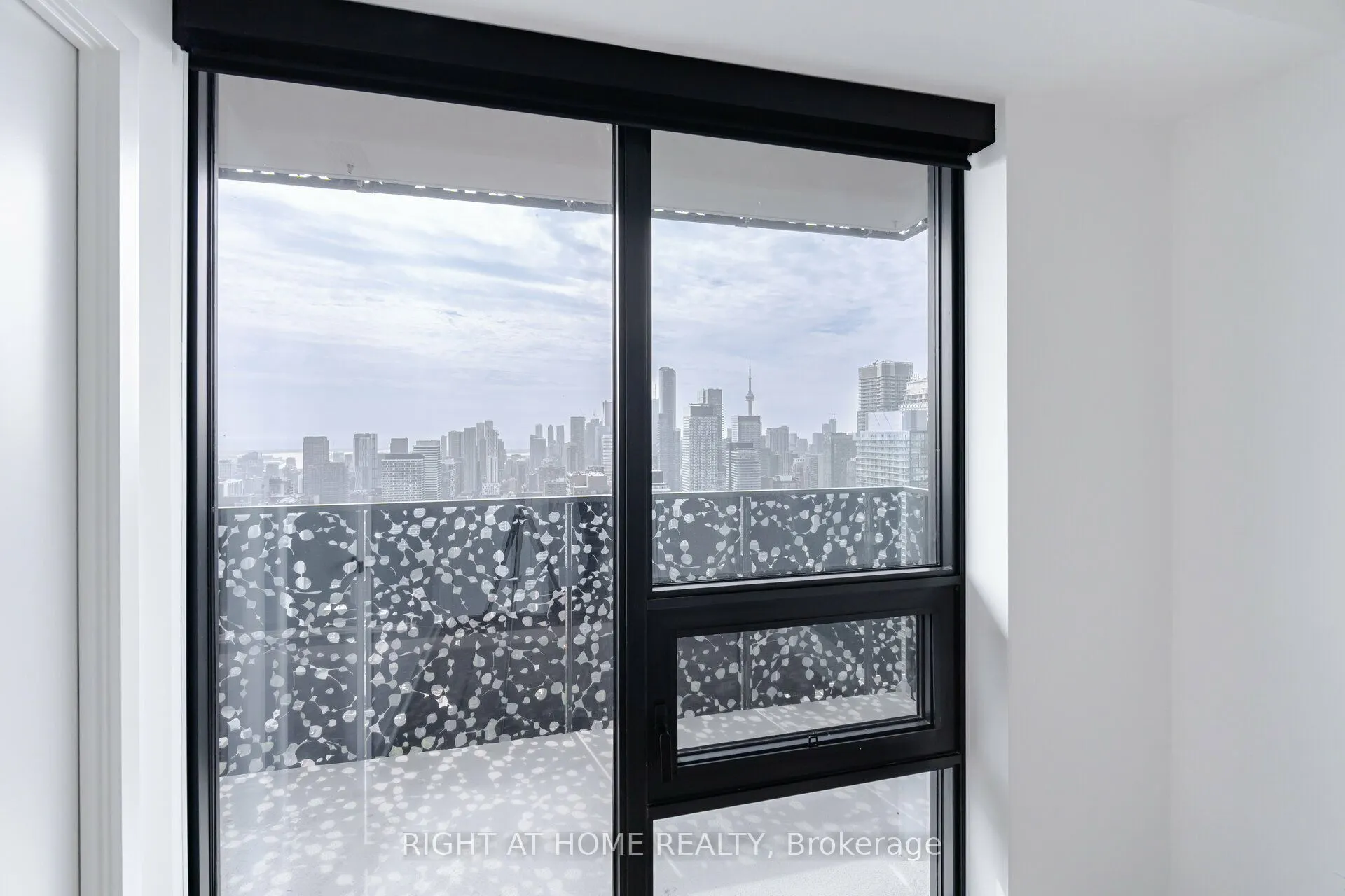 55 Charles Street E, #4403