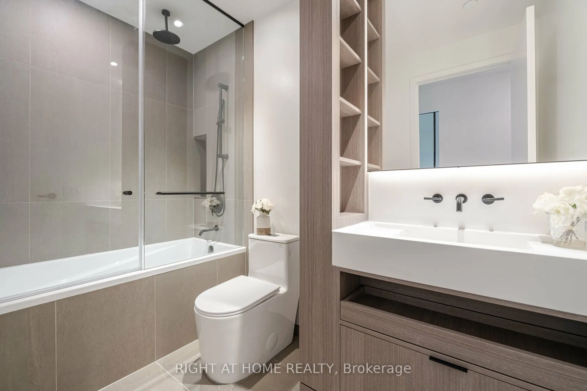 55 Charles Street E, #4403