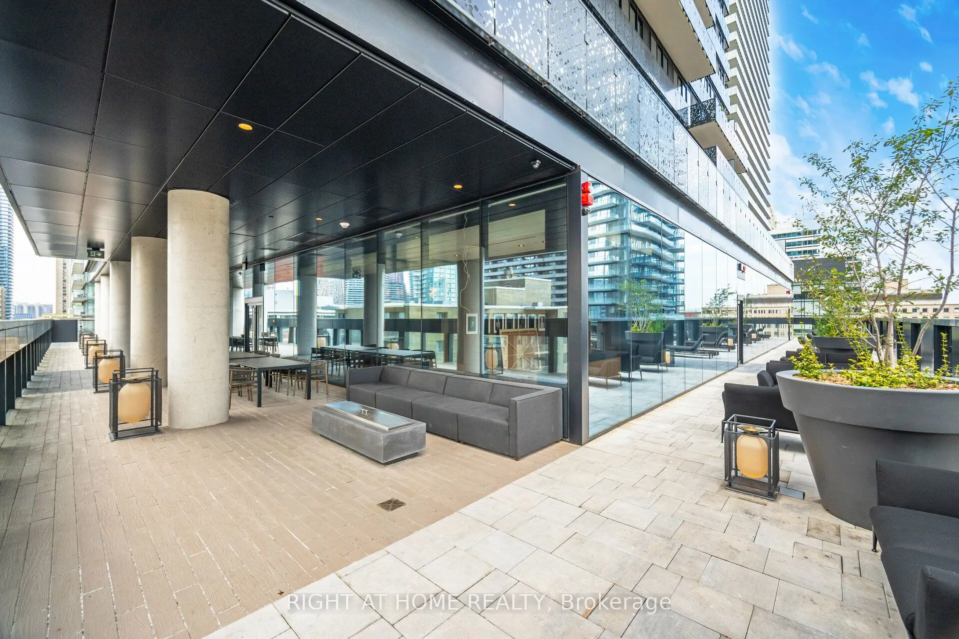 55 Charles Street E, #4403