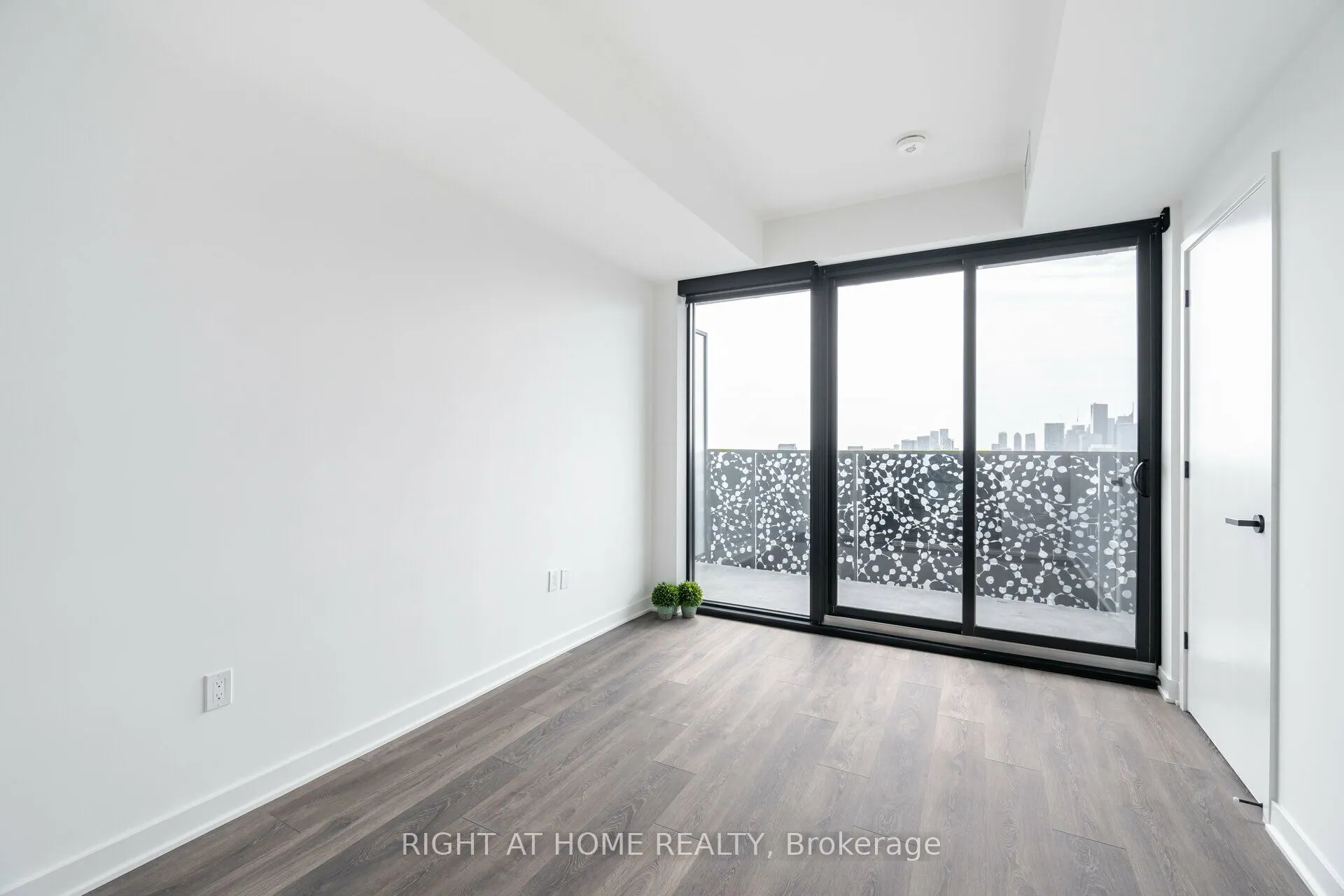 55 Charles Street E, #4403