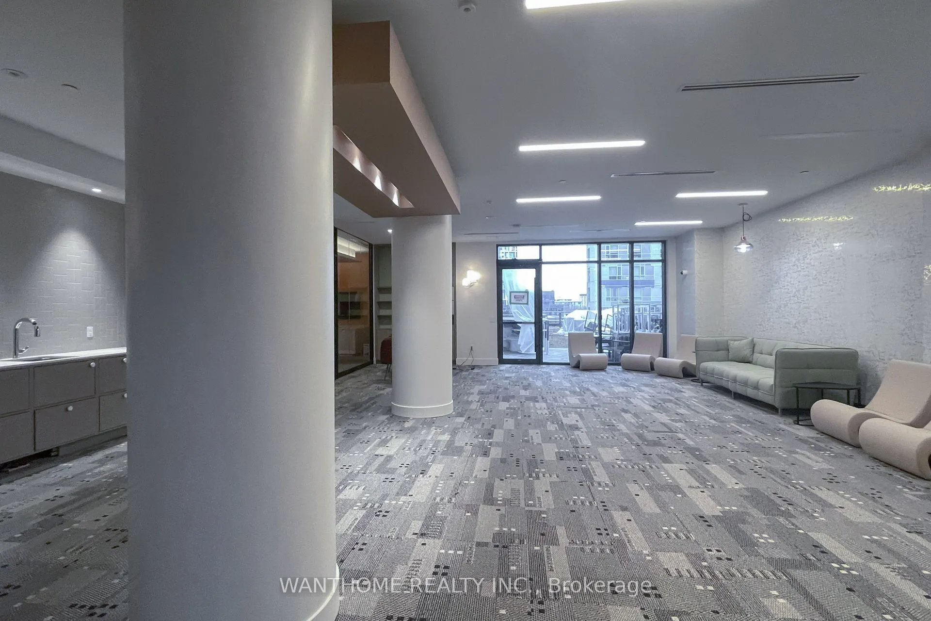 35 Tubman Avenue, #512