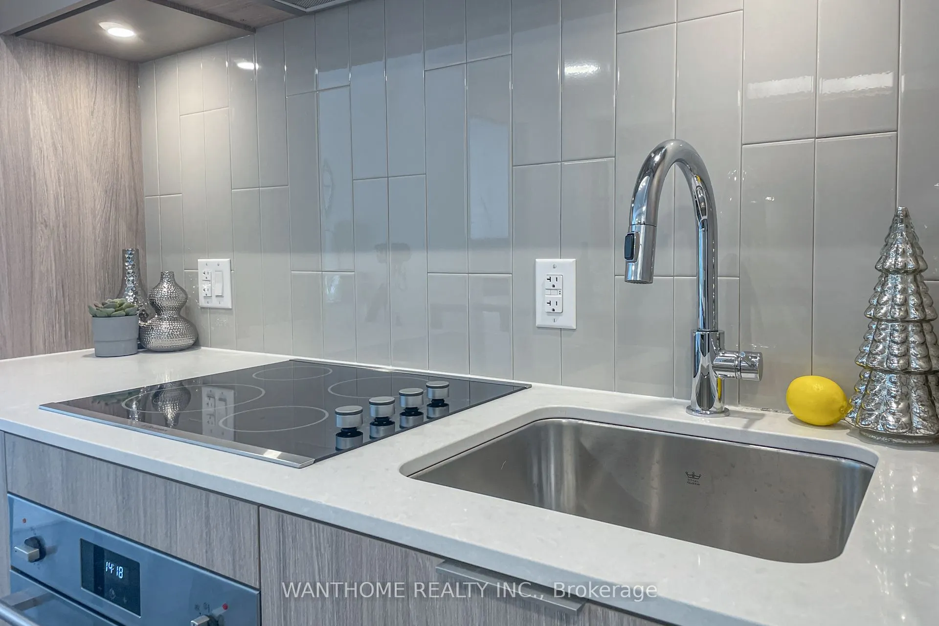 35 Tubman Avenue, #512