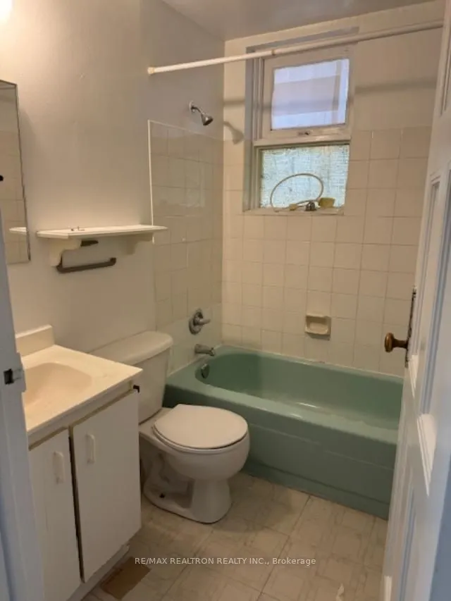 92 Avenue Road, #2nd & 3rd Floor