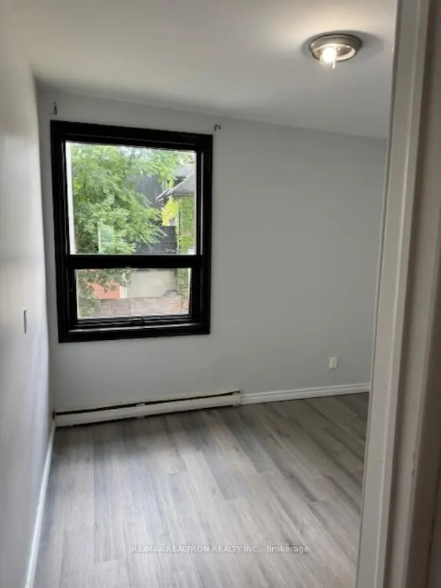 92 Avenue Road, #2nd & 3rd Floor