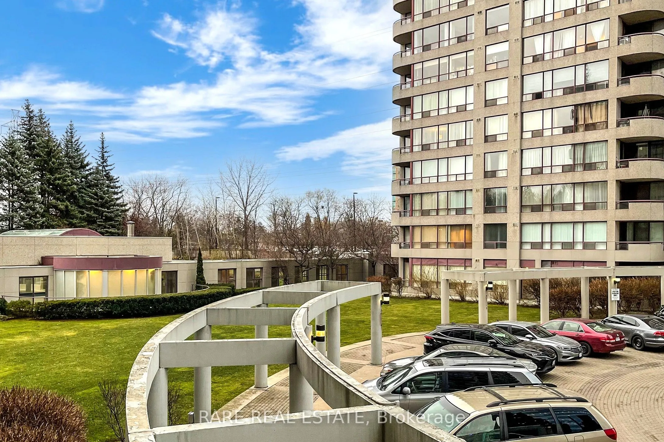 5785 Yonge Street, #206