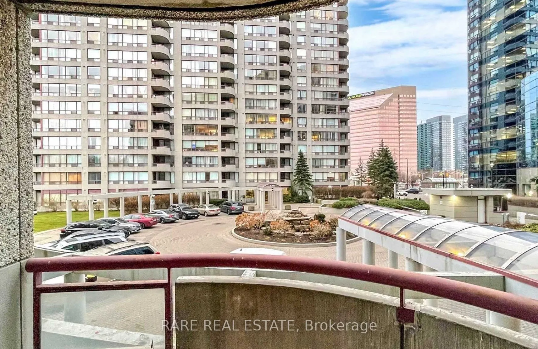 5785 Yonge Street, #206