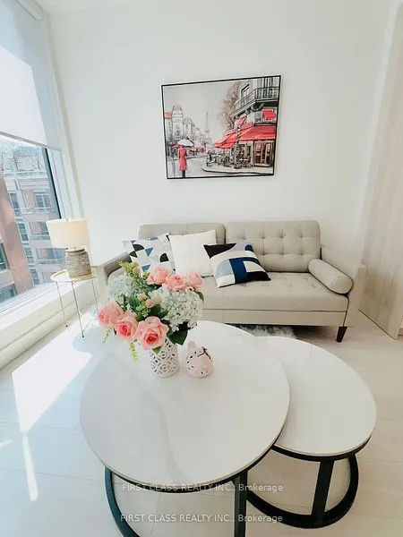 15 Mercer Street, #806