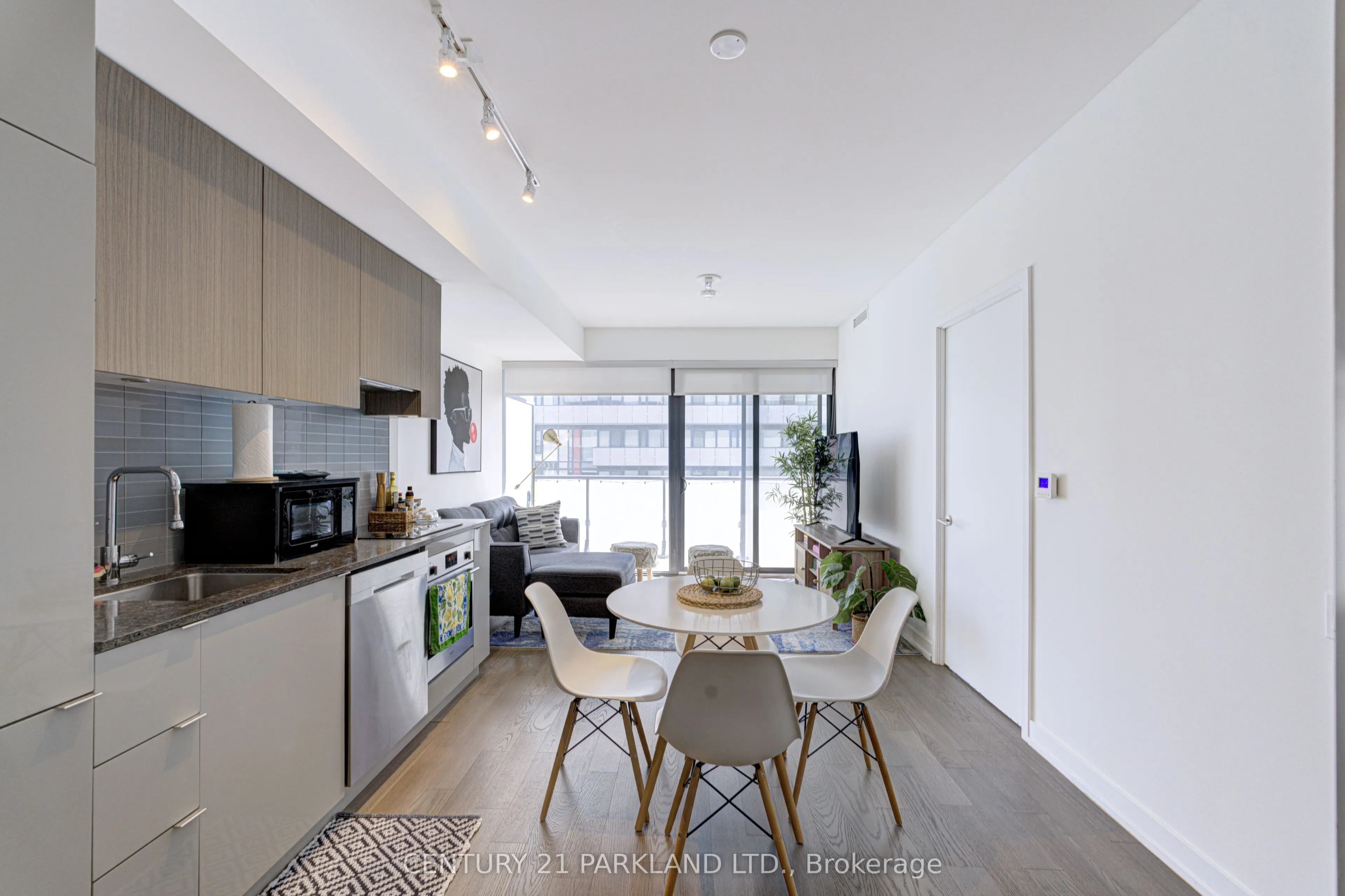 161 Roehampton Avenue, #3206