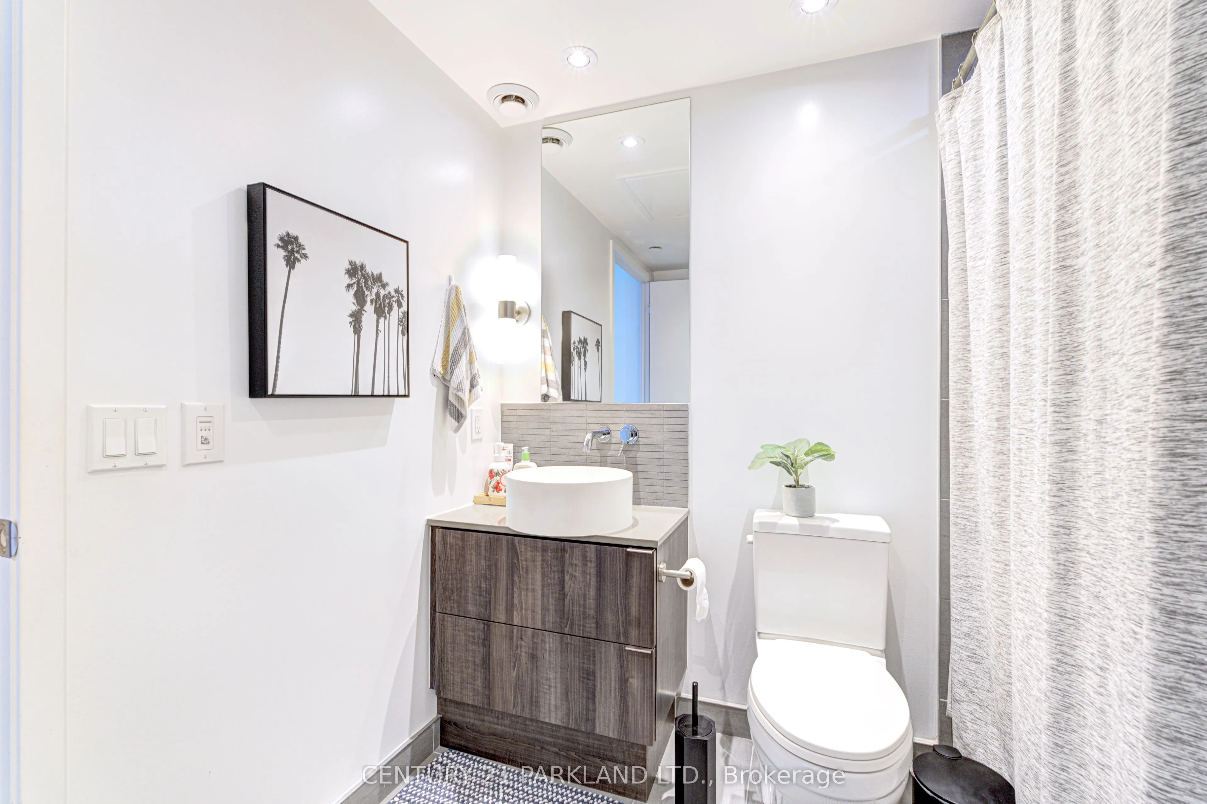 161 Roehampton Avenue, #3206
