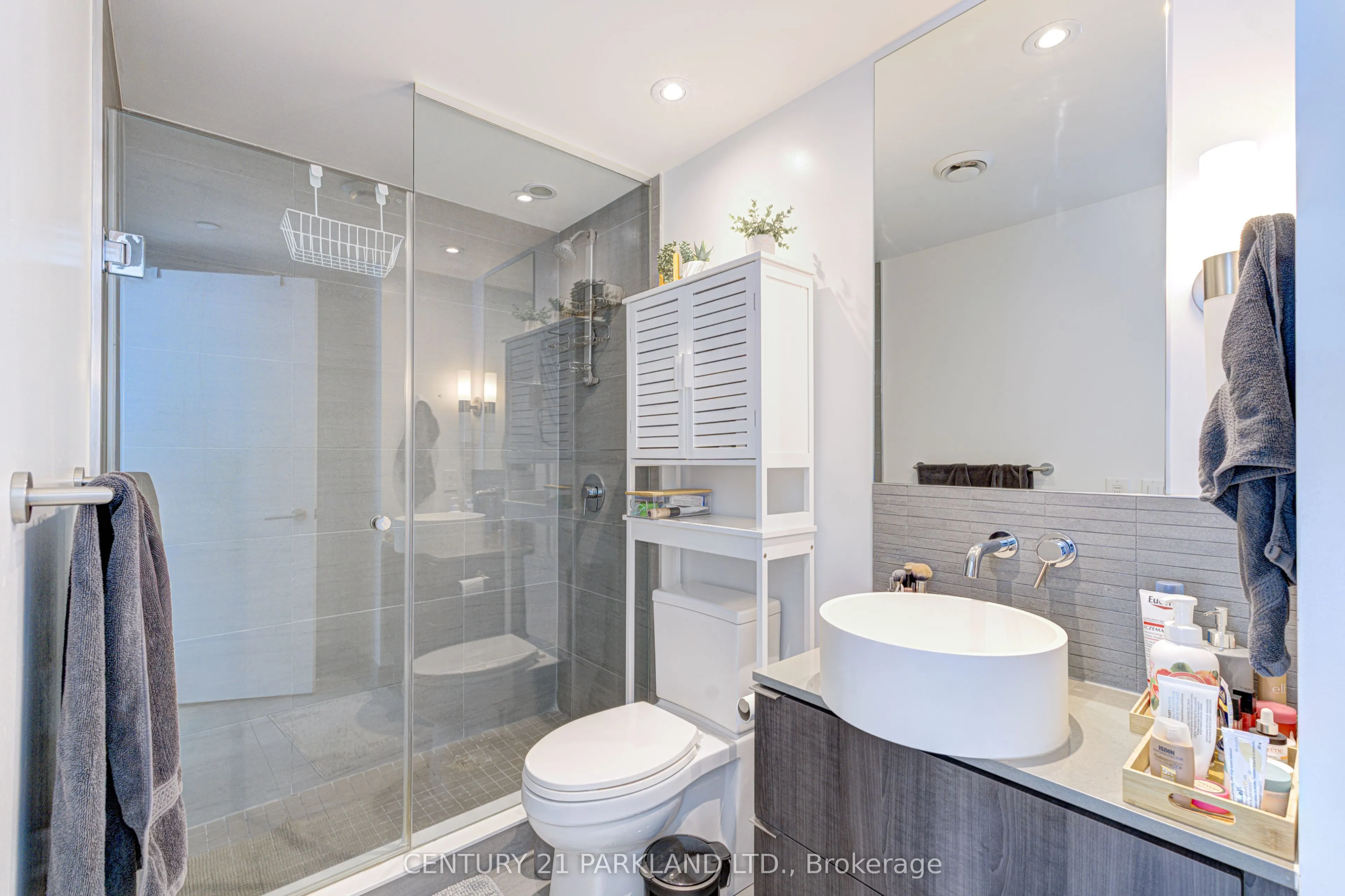 161 Roehampton Avenue, #3206