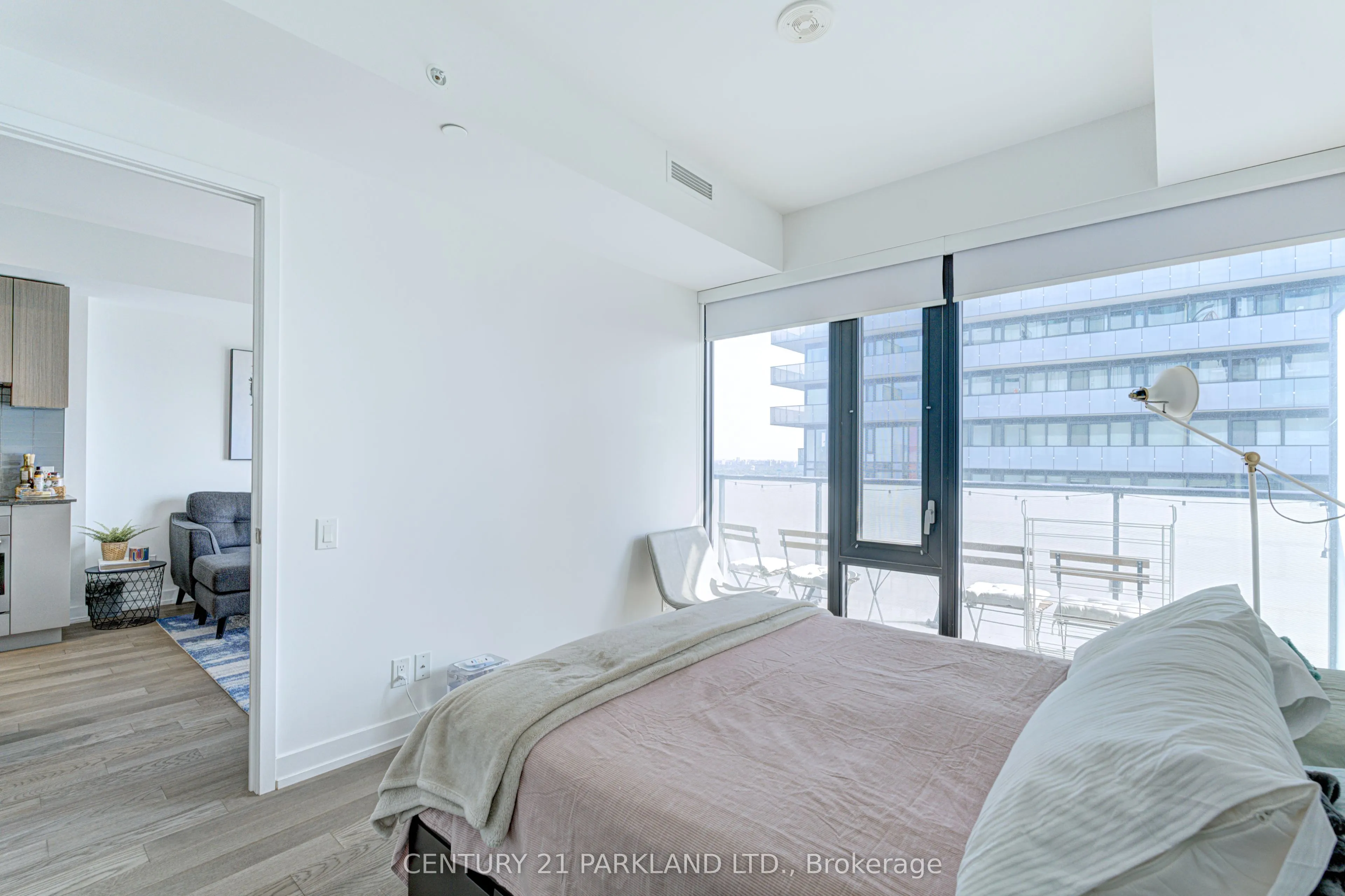 161 Roehampton Avenue, #3206