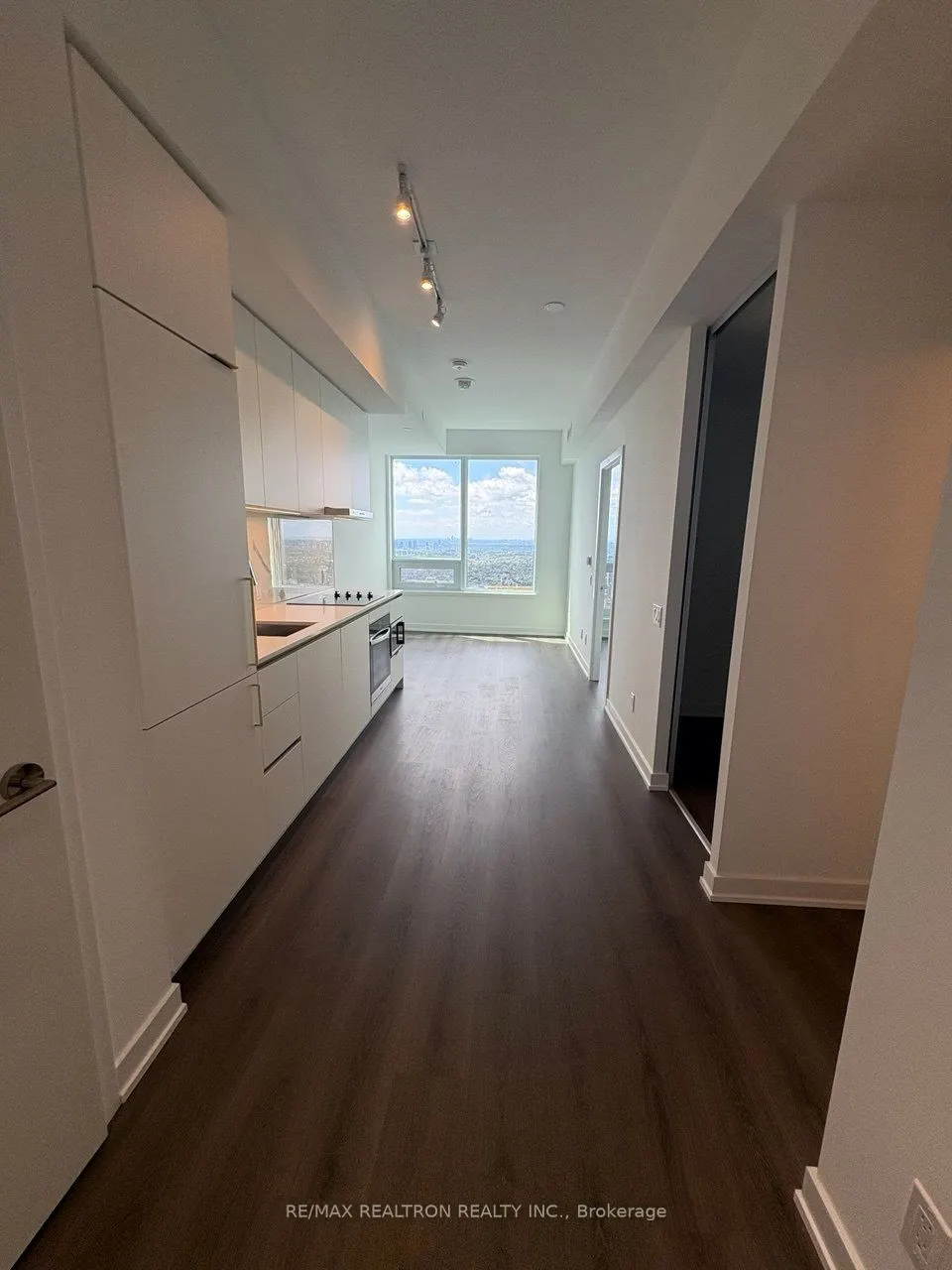 8 WELLESLEY ST W Street W, #5902