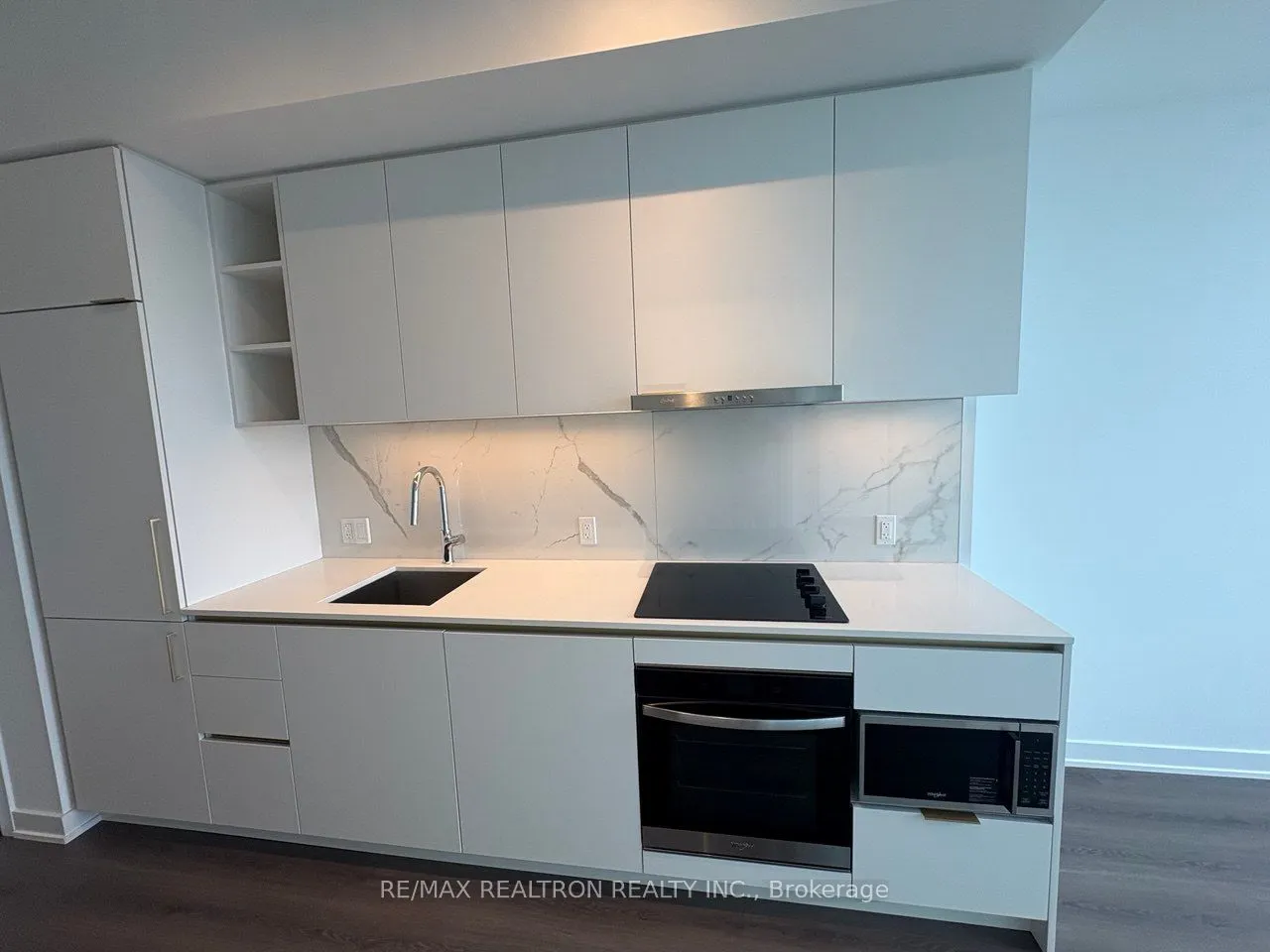 8 WELLESLEY ST W Street W, #5902