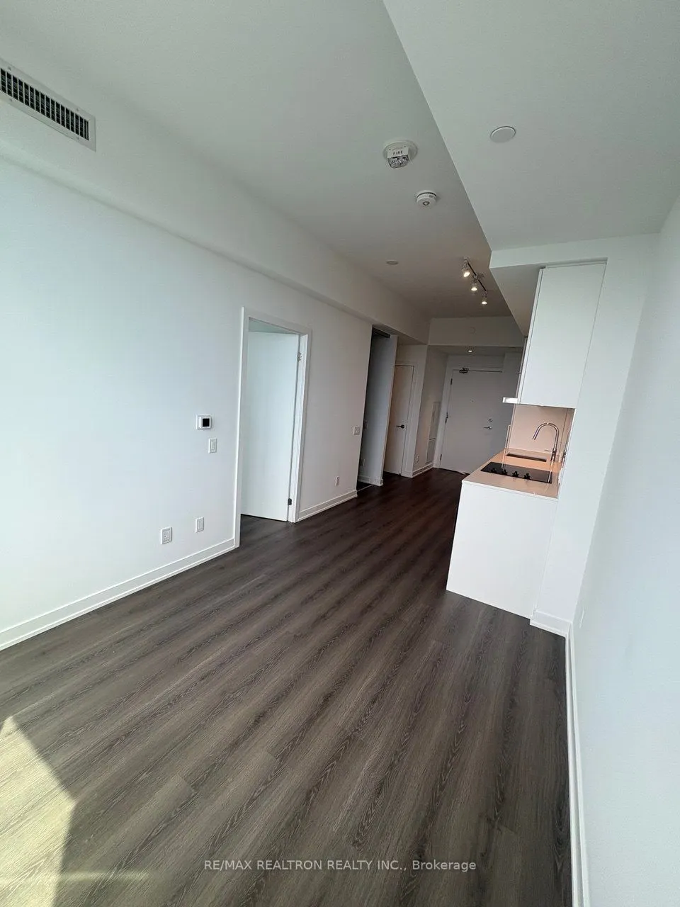 8 WELLESLEY ST W Street W, #5902