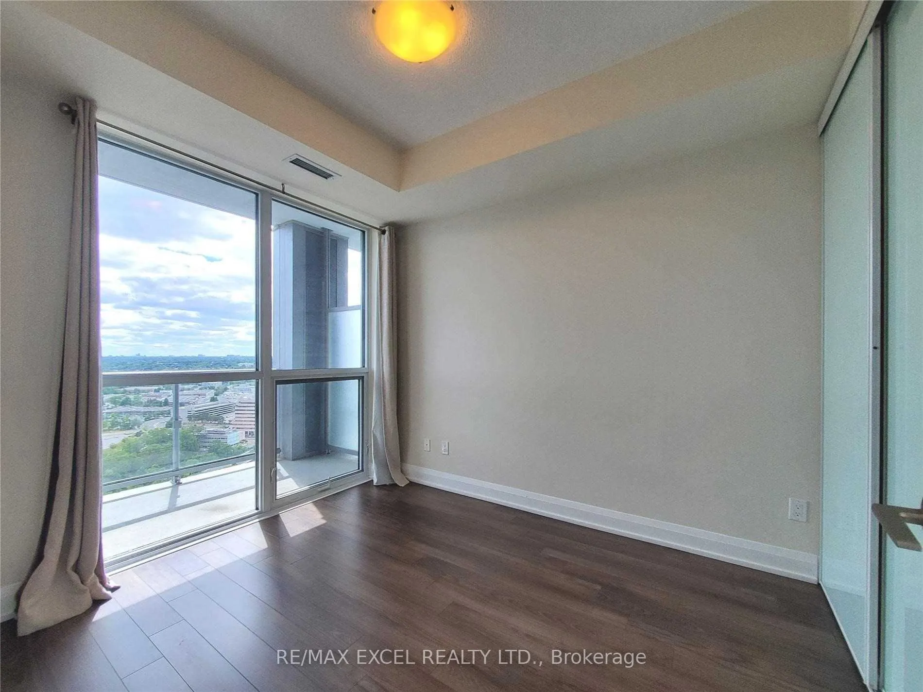 18 Graydon Hall Drive, #2411