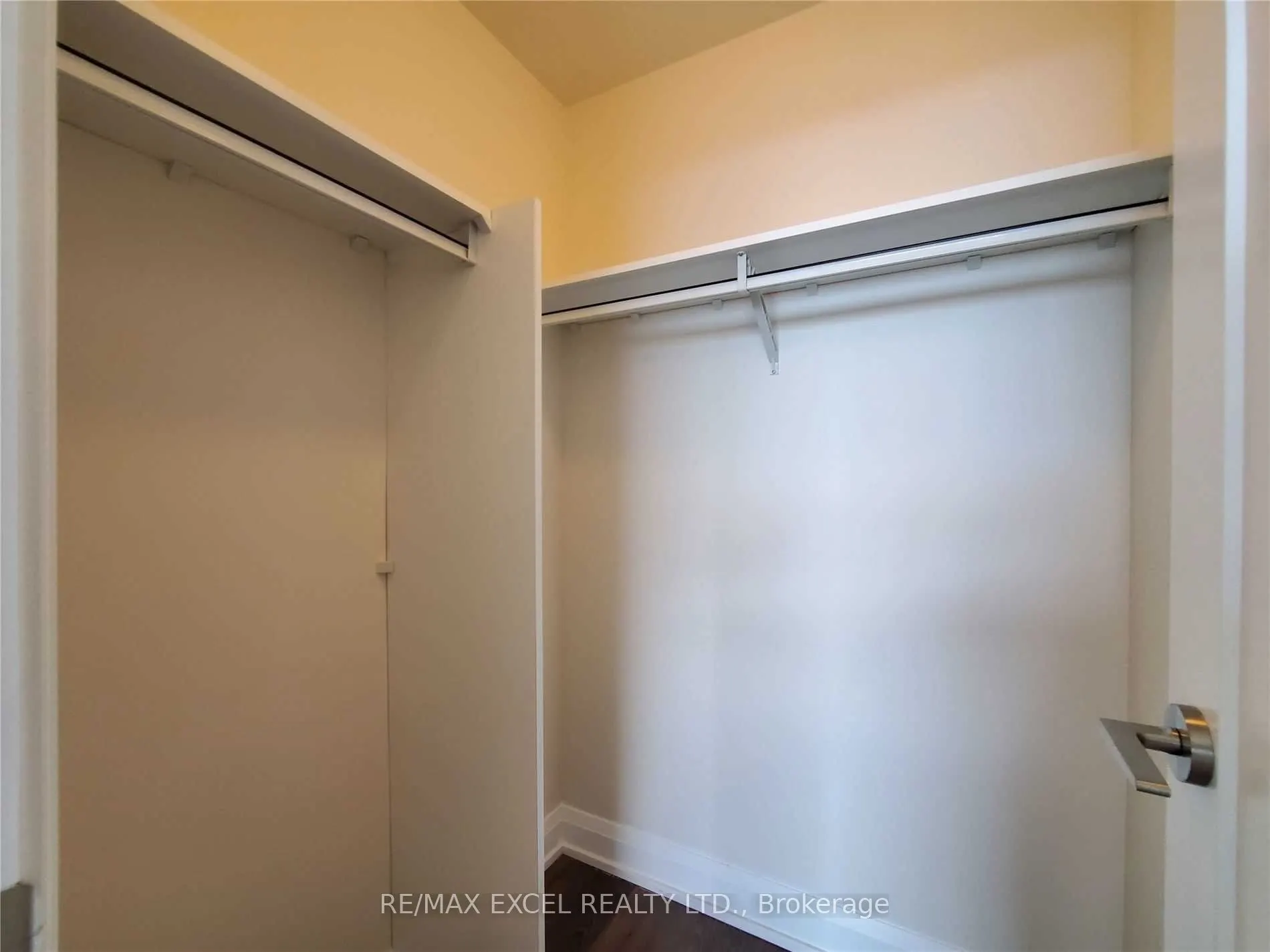 18 Graydon Hall Drive, #2411