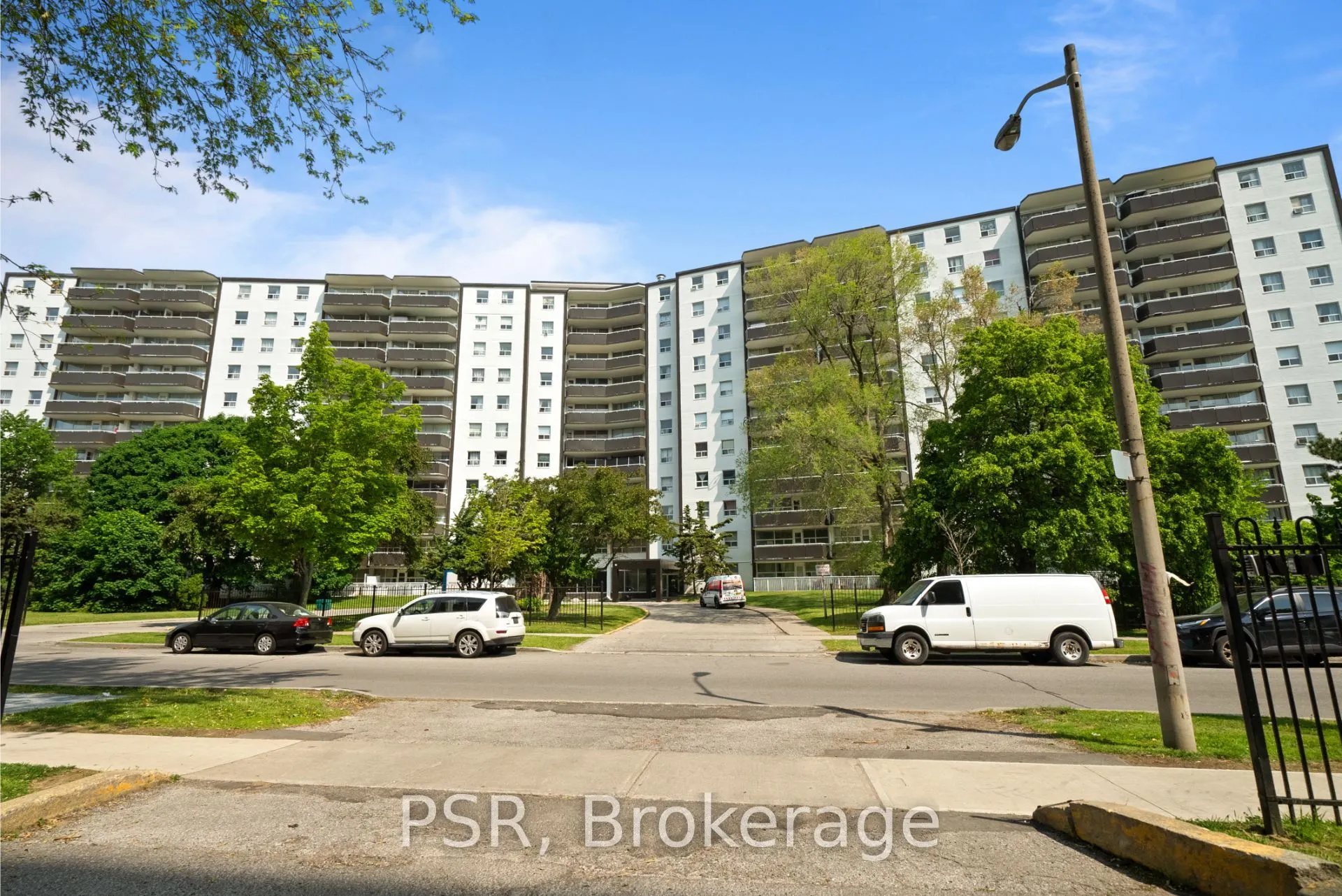 100 Rowena Drive, #516