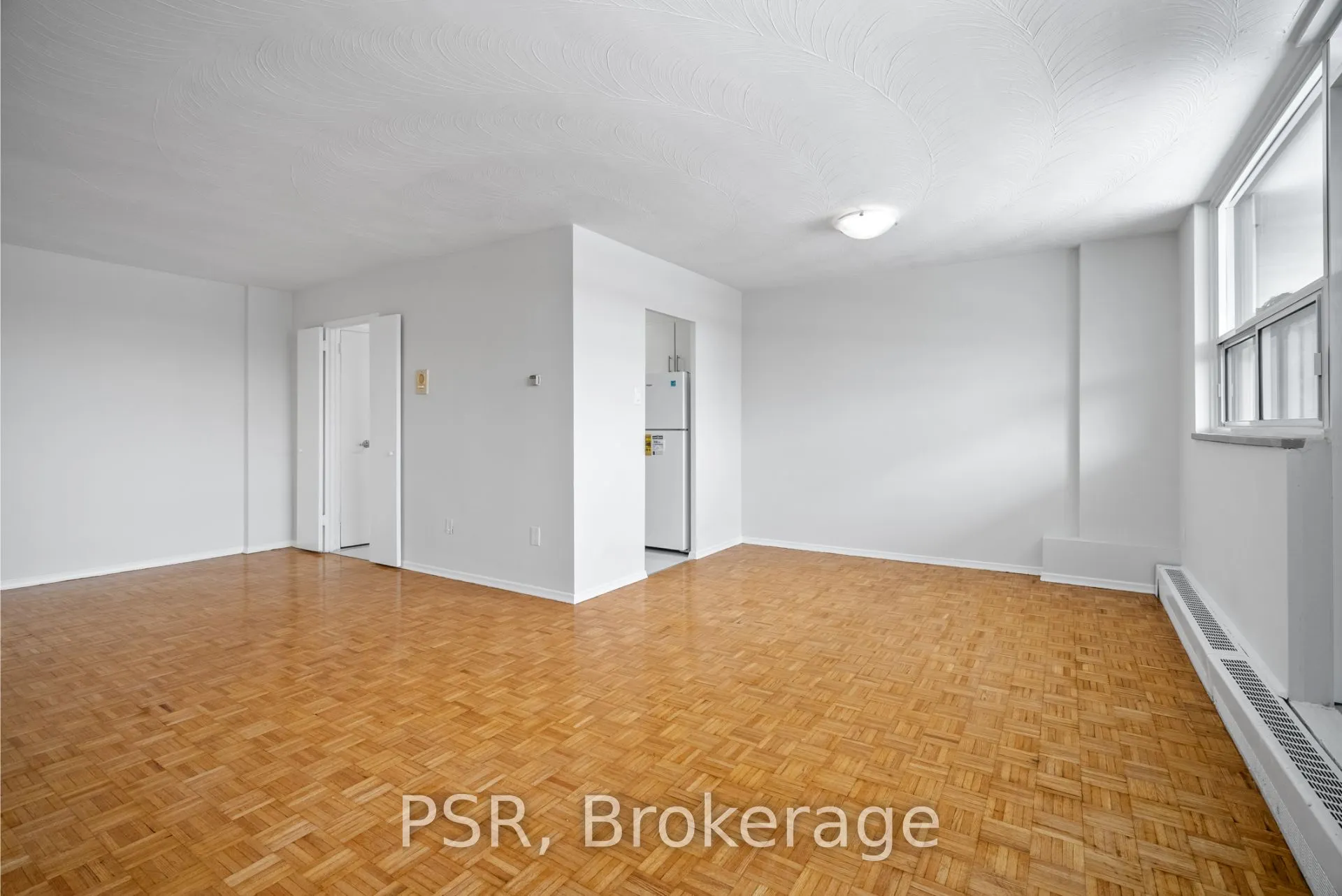 100 Rowena Drive, #516