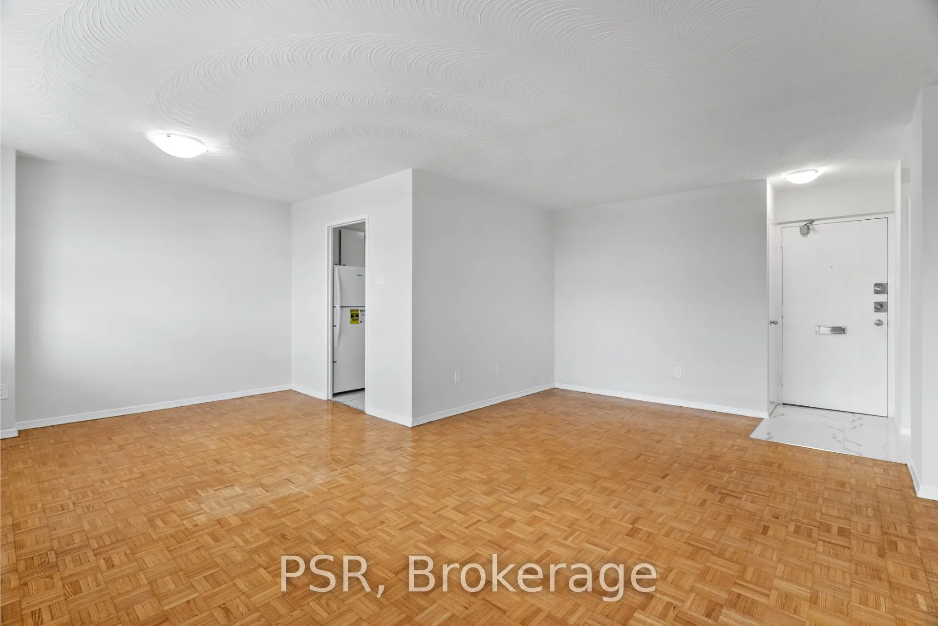 100 Rowena Drive, #914