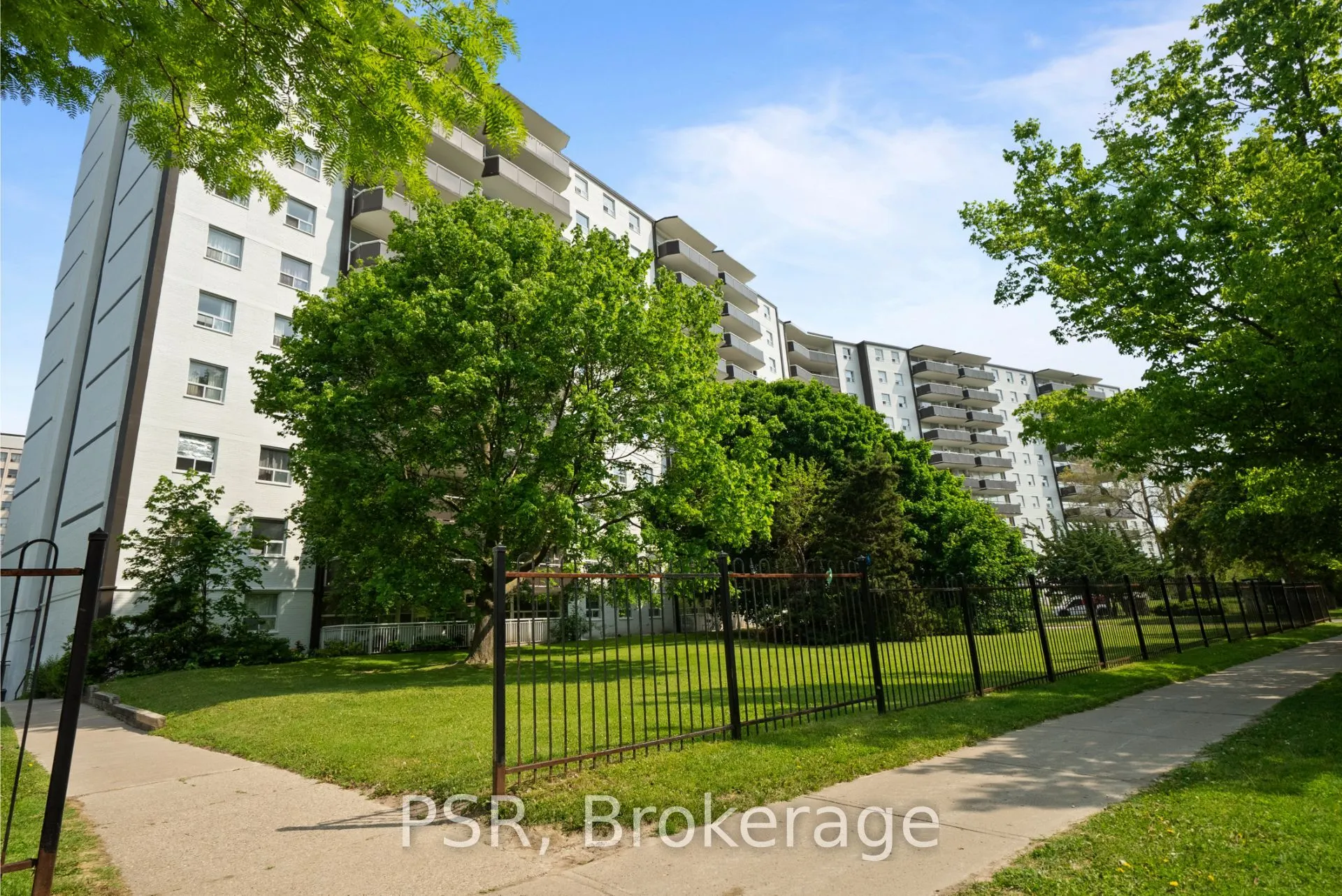 100 Rowena Drive, #914