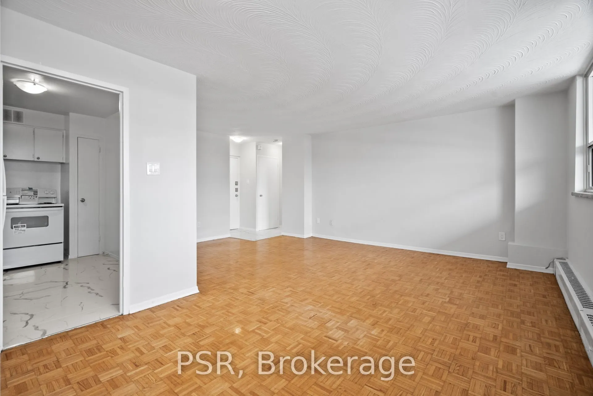 100 Rowena Drive, #914
