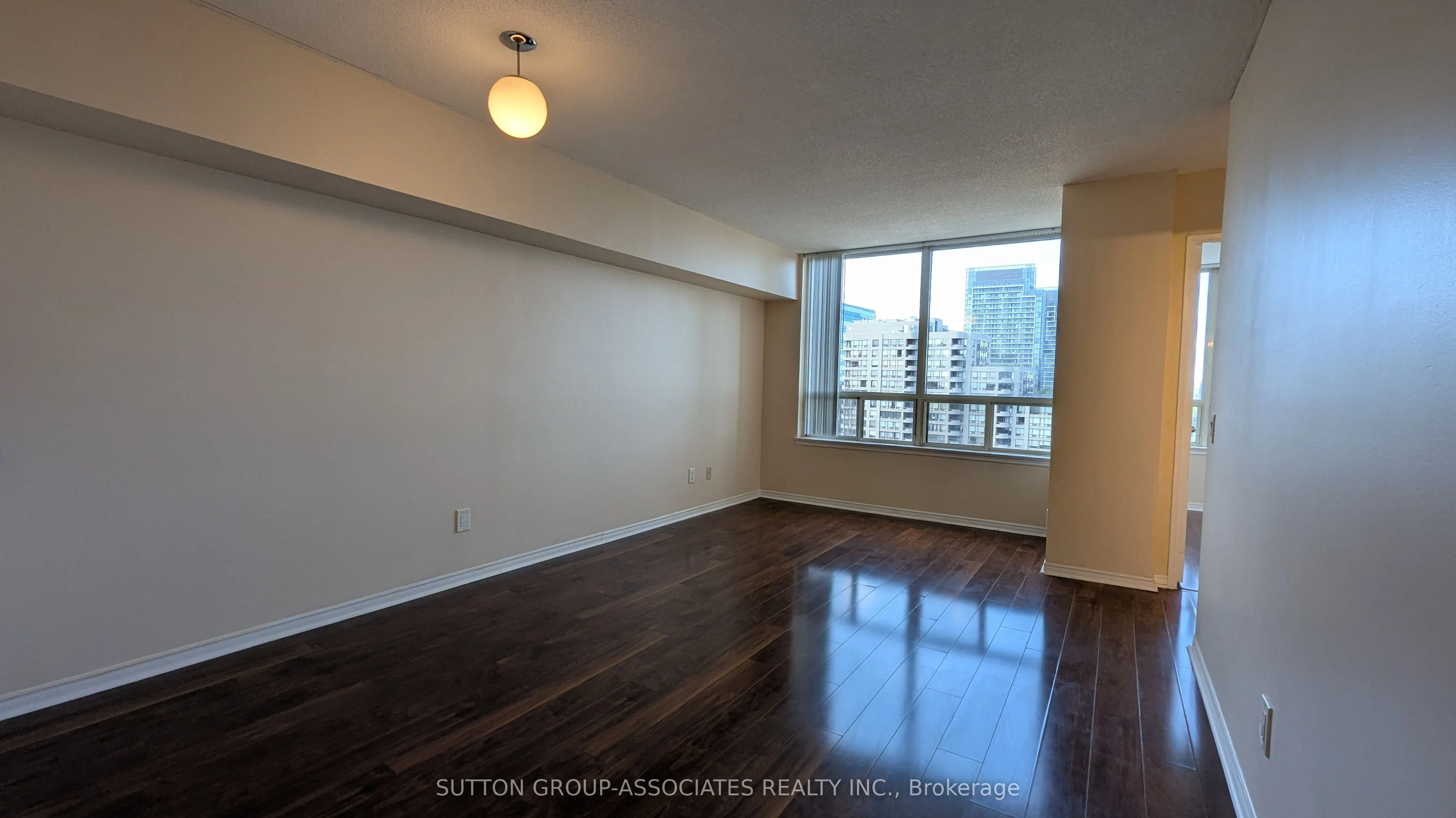7 Bishop Avenue, #1808