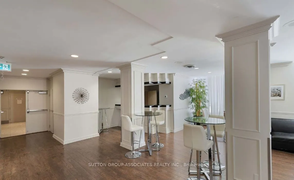 7 Bishop Avenue, #1808