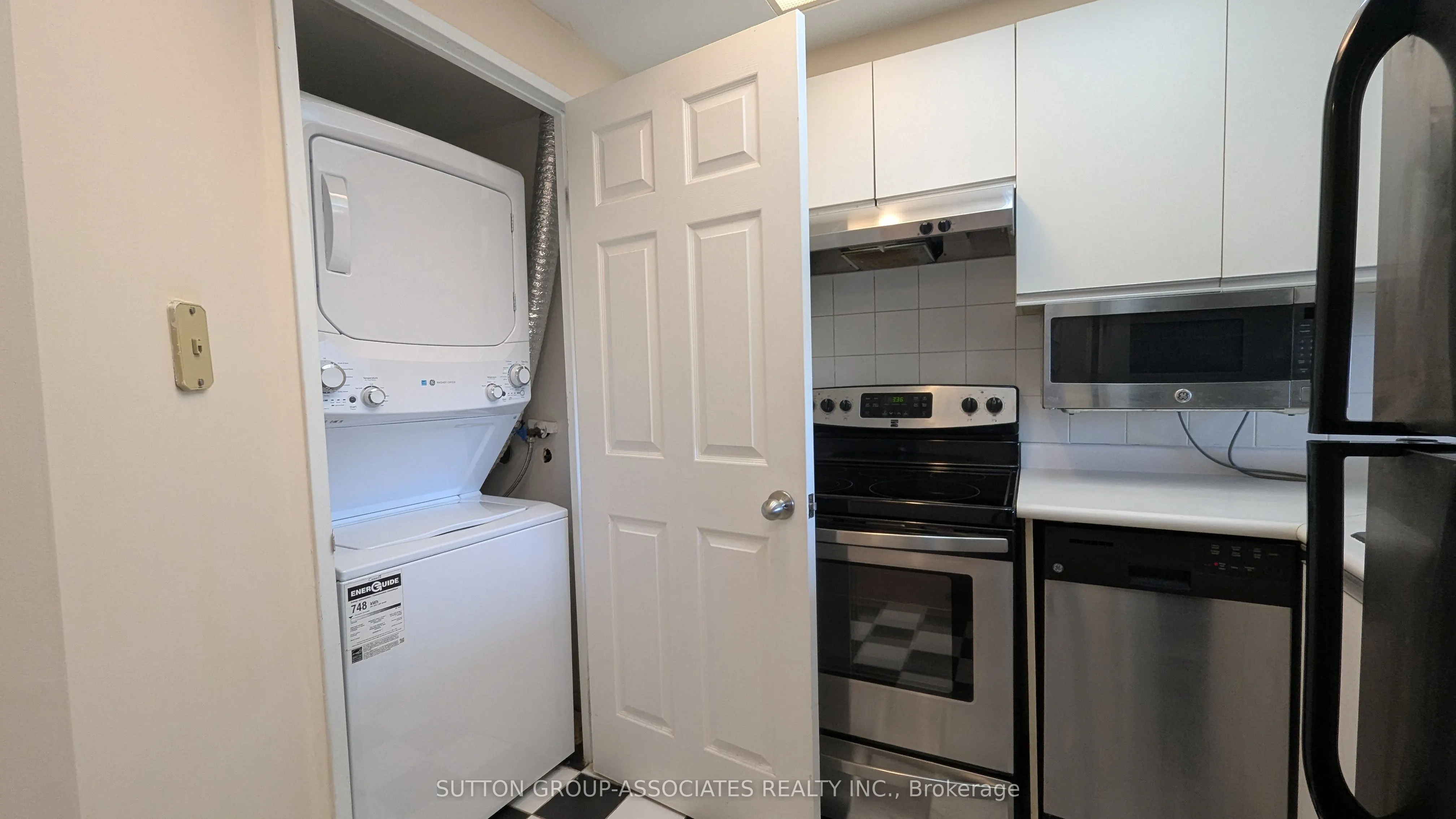 7 Bishop Avenue, #1808