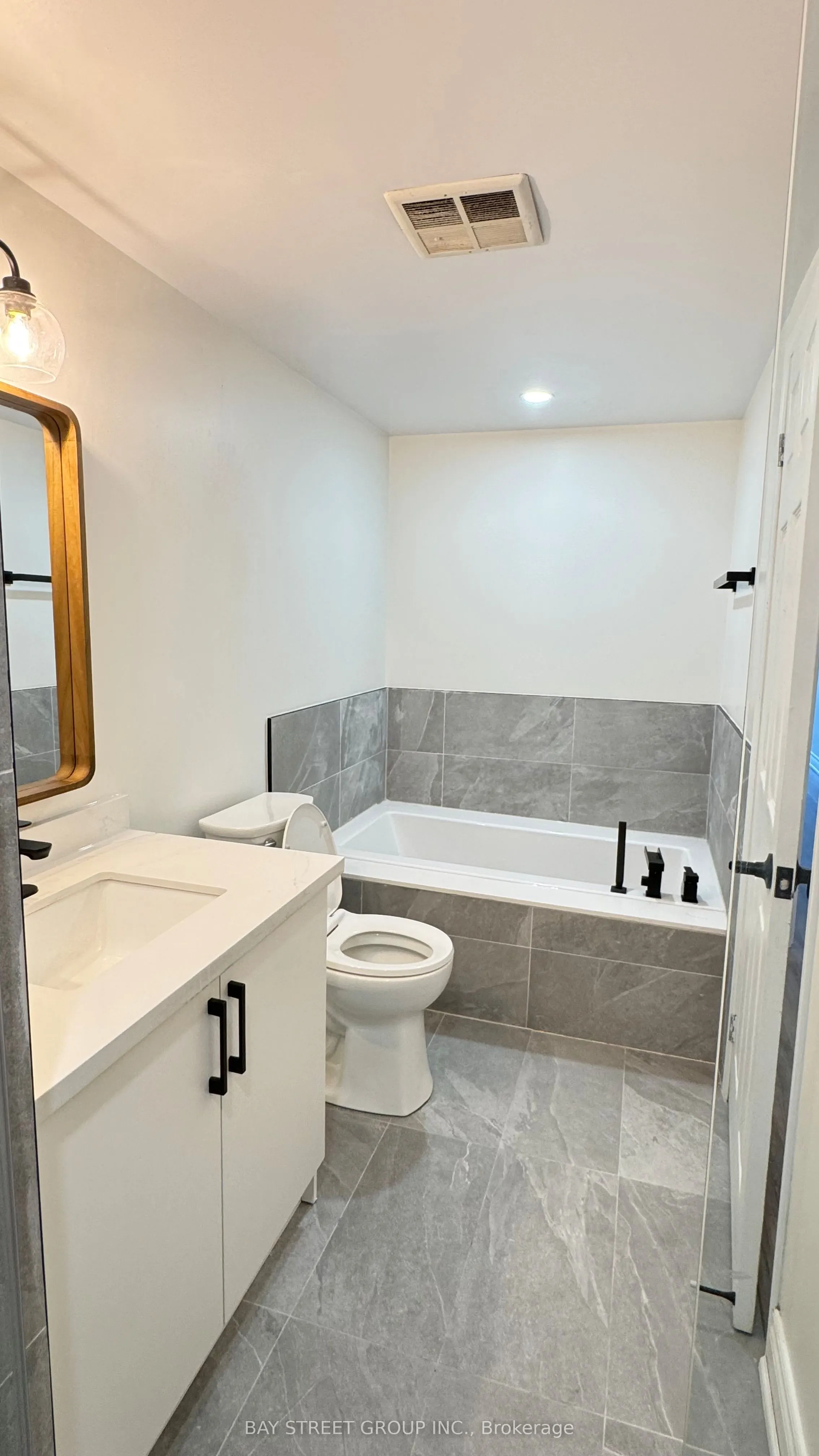 18 Hollywood Avenue, #1106