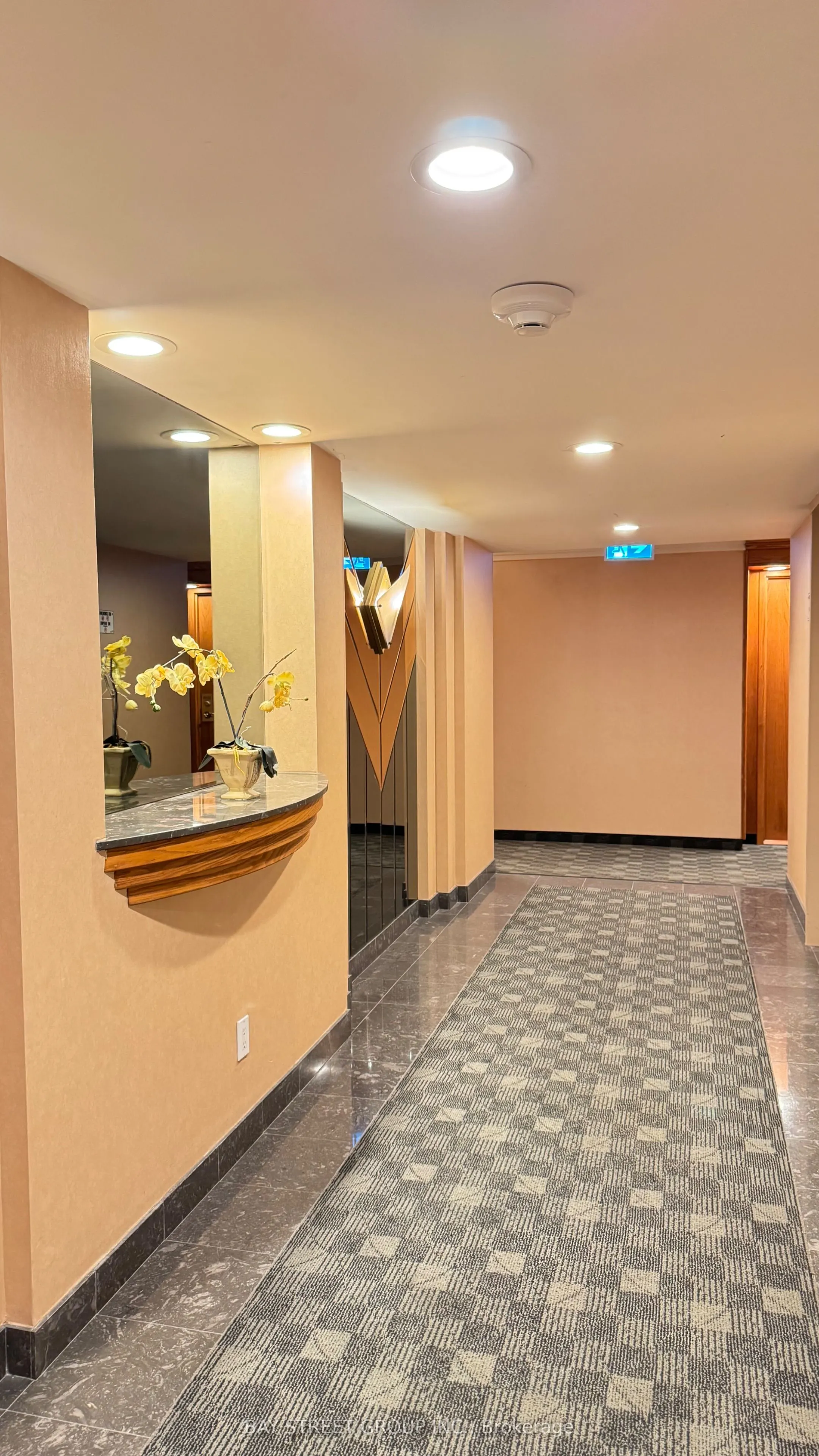 18 Hollywood Avenue, #1106