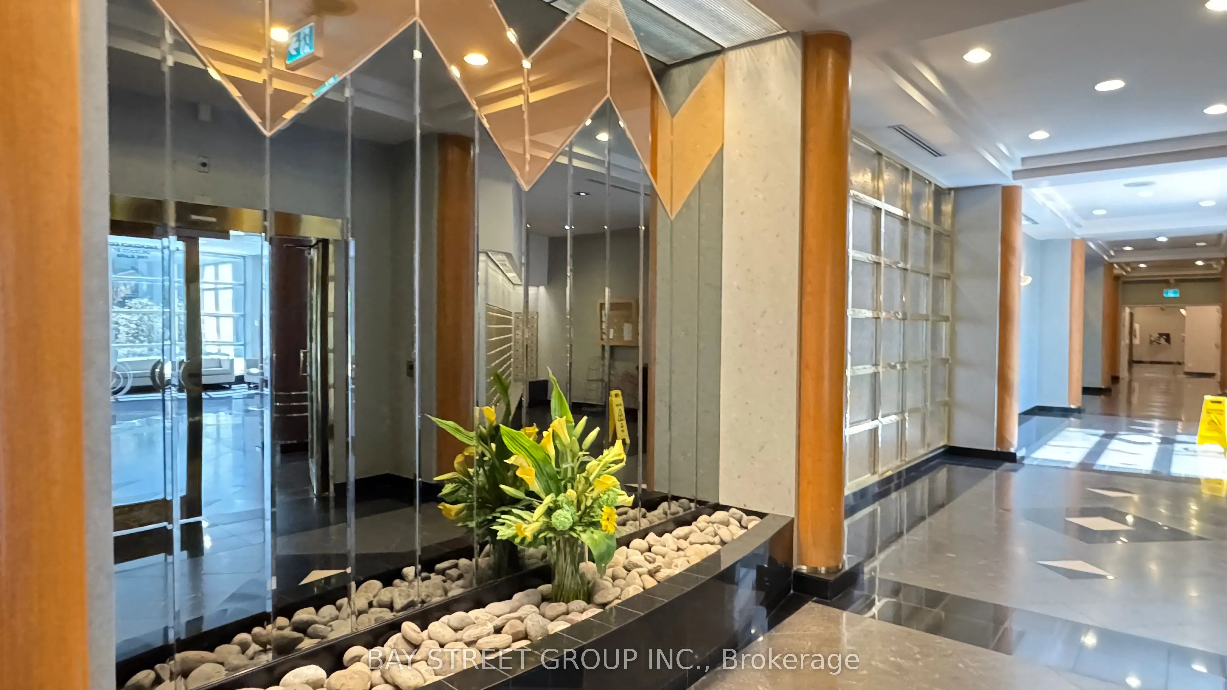 18 Hollywood Avenue, #1106