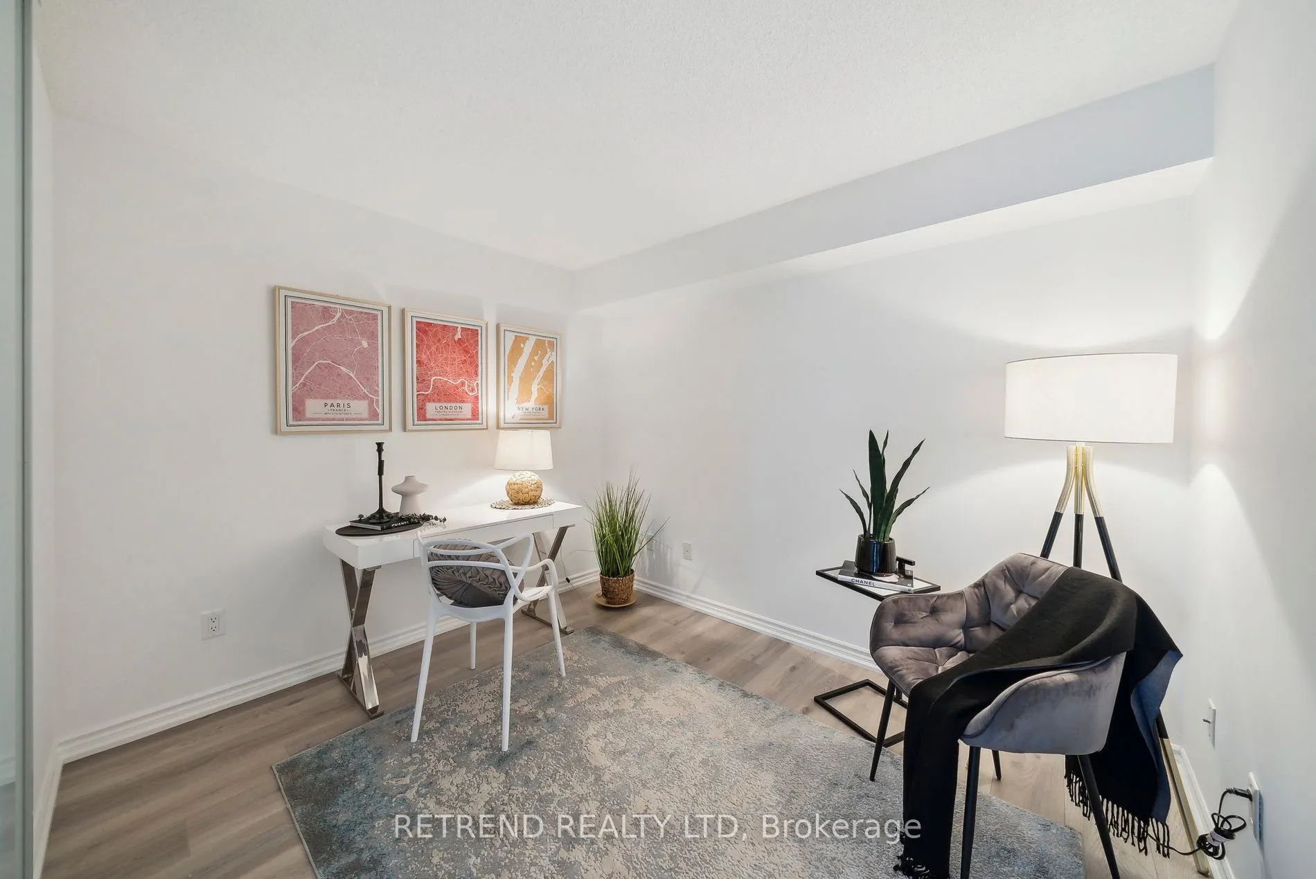 386 Yonge Street, #1004