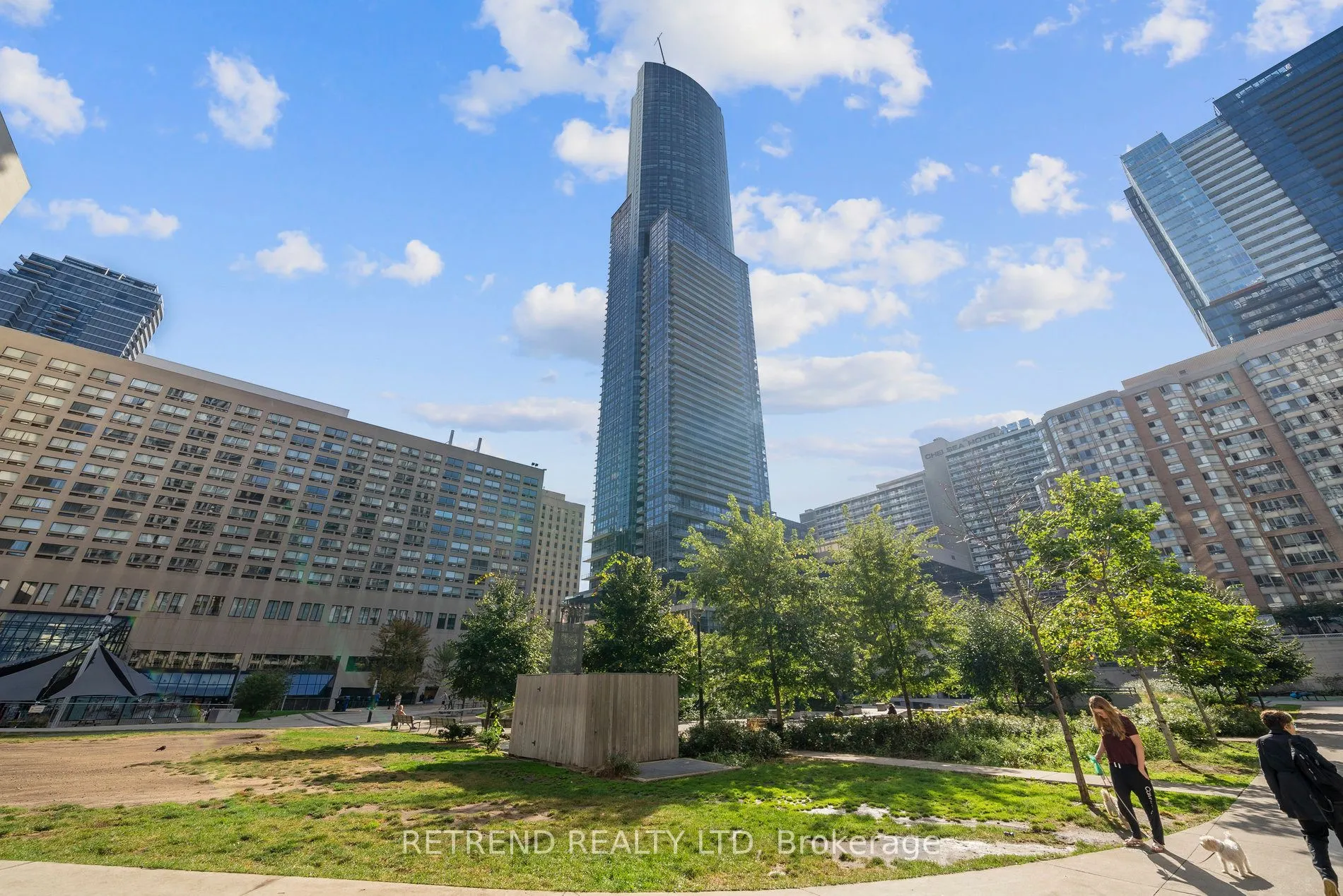 386 Yonge Street, #1004