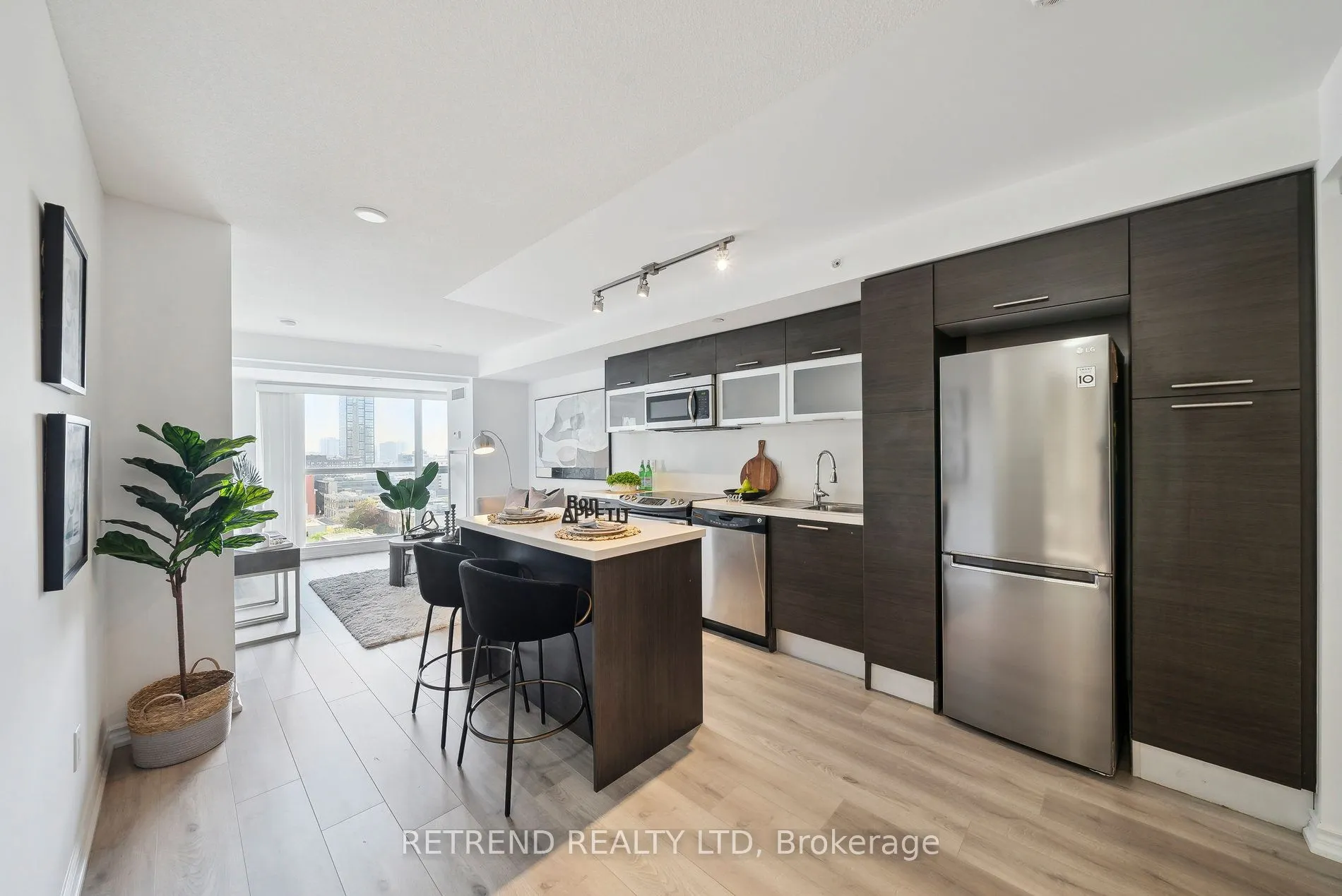 386 Yonge Street, #1004