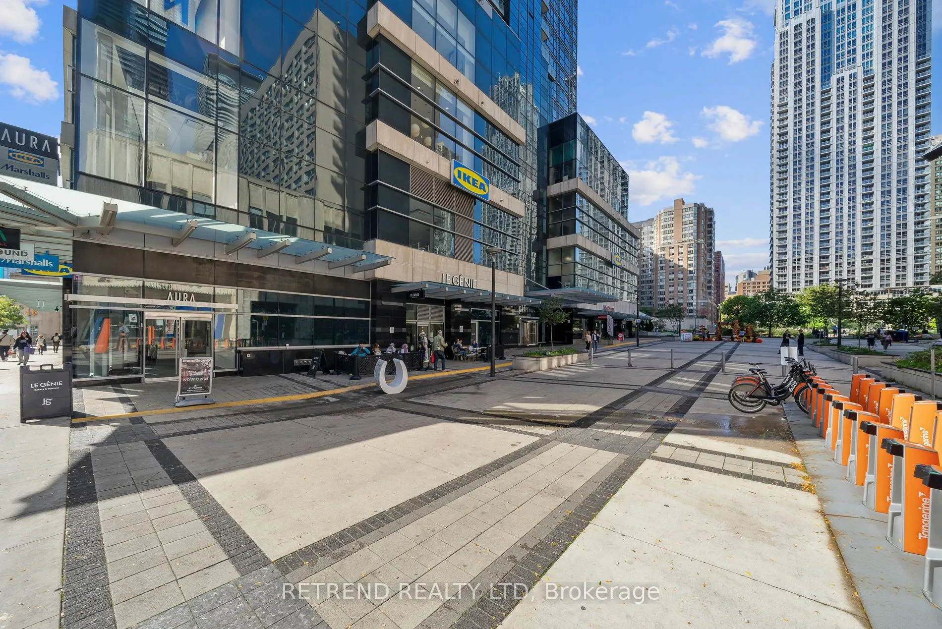 386 Yonge Street, #1004