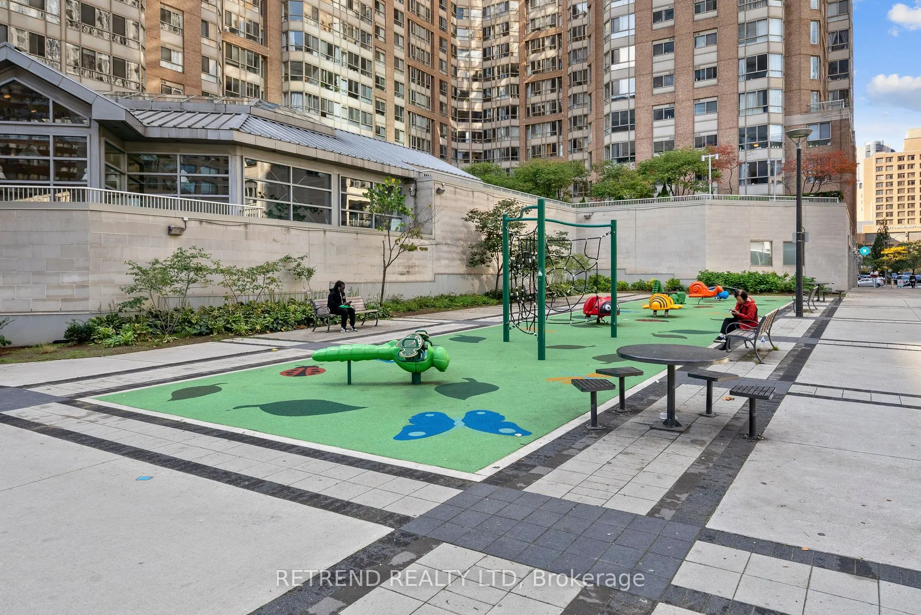 386 Yonge Street, #1004