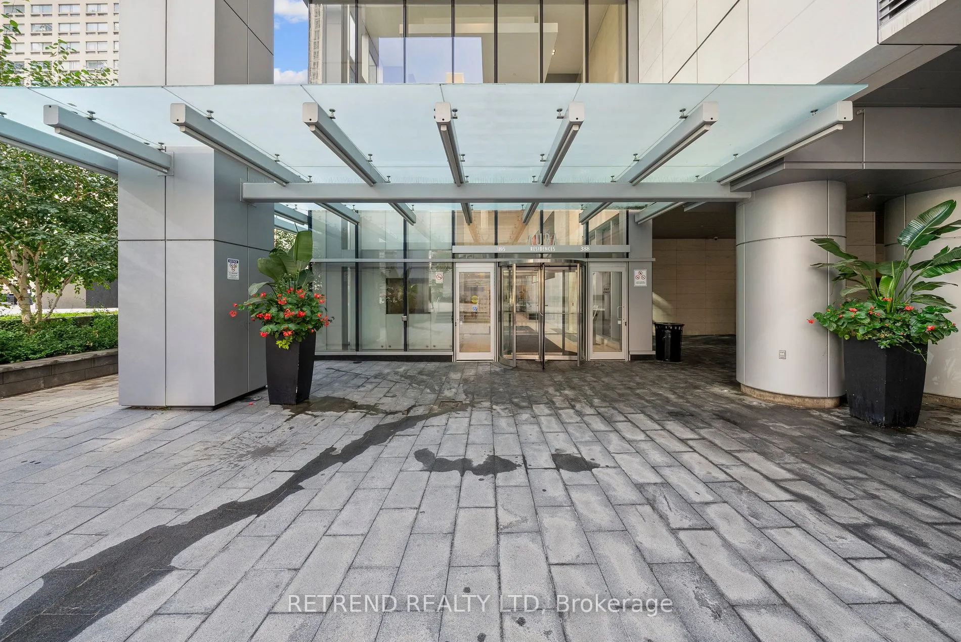 386 Yonge Street, #1004