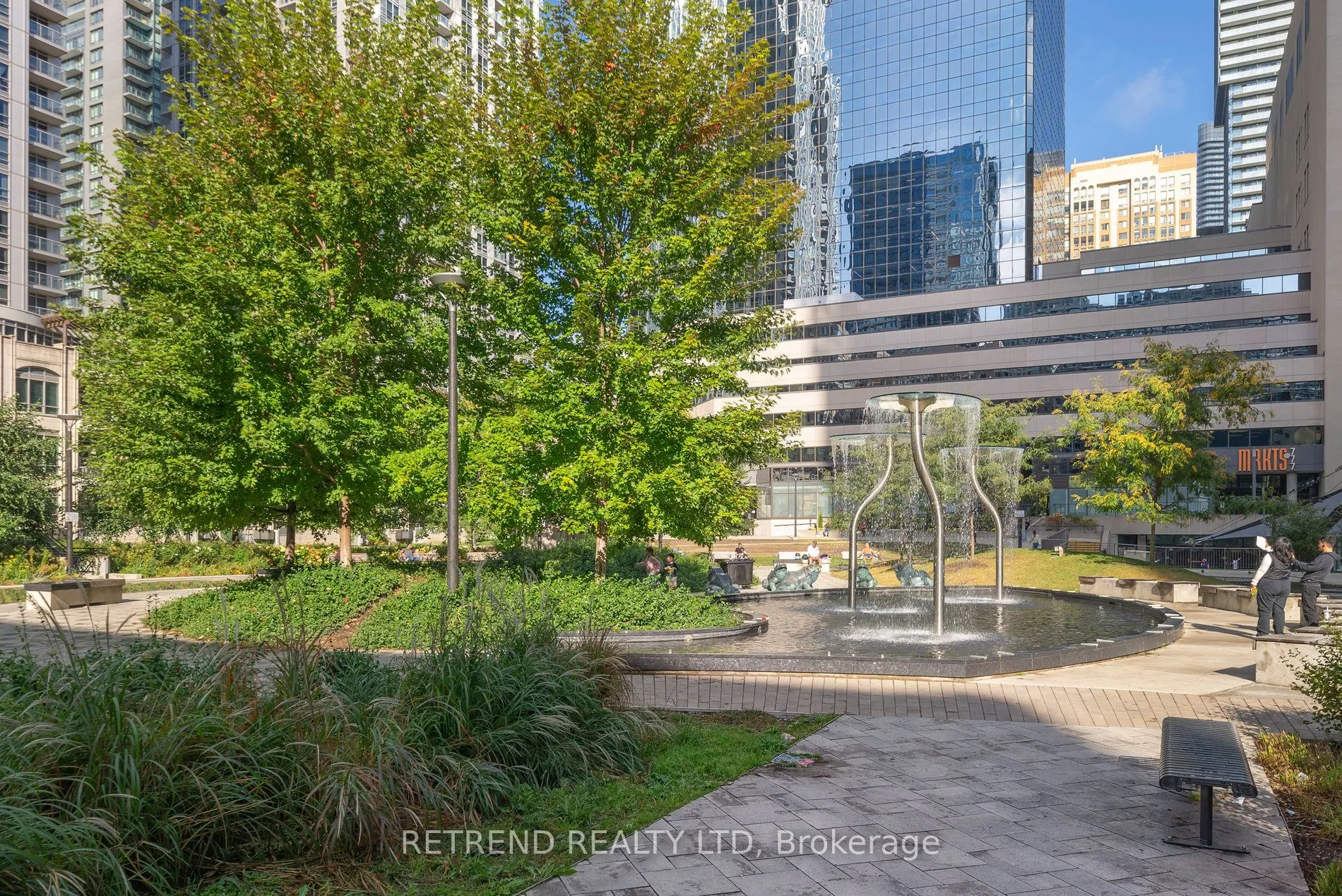 386 Yonge Street, #1004