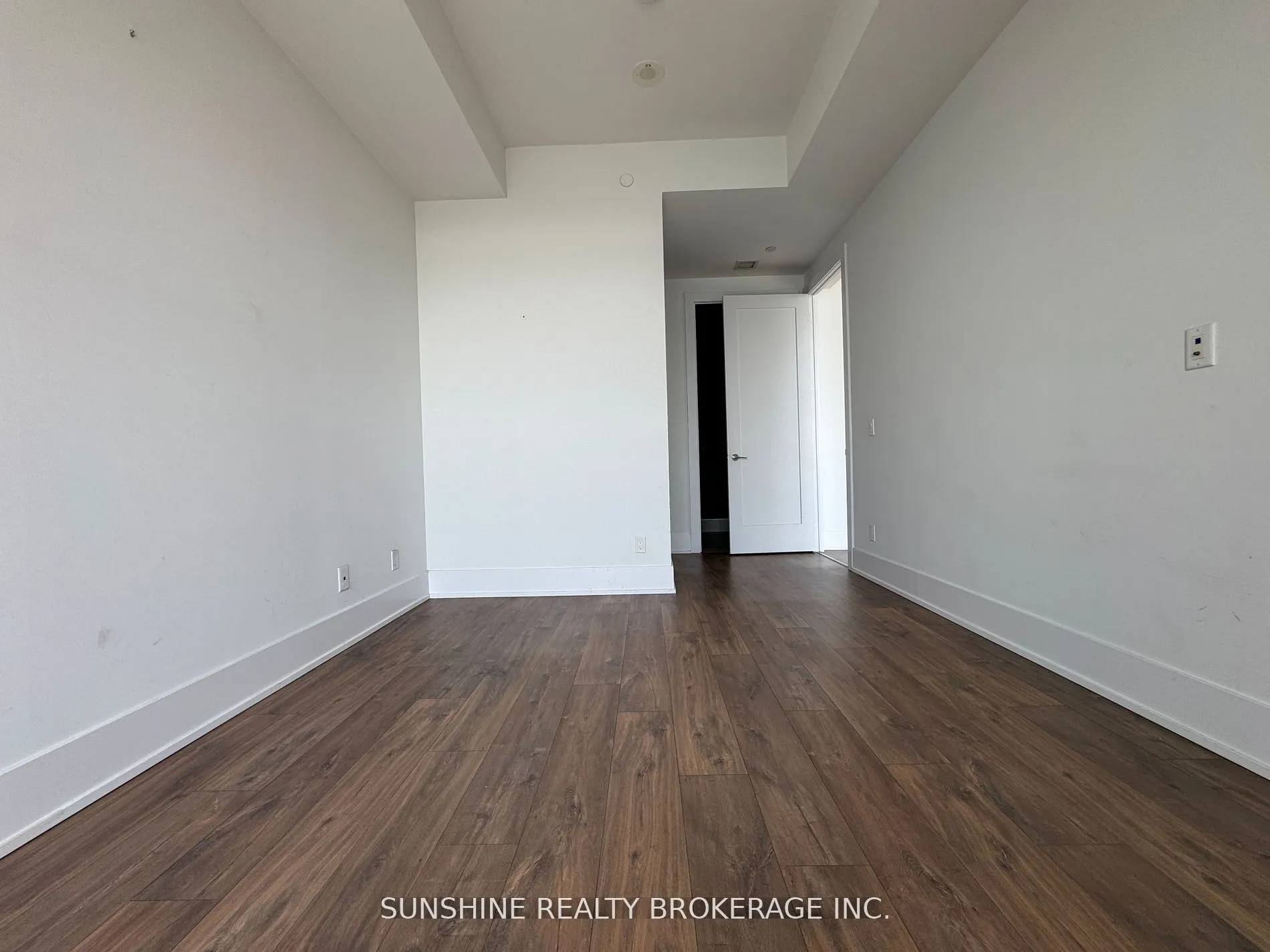 1 Edgewater Drive, #Ph05