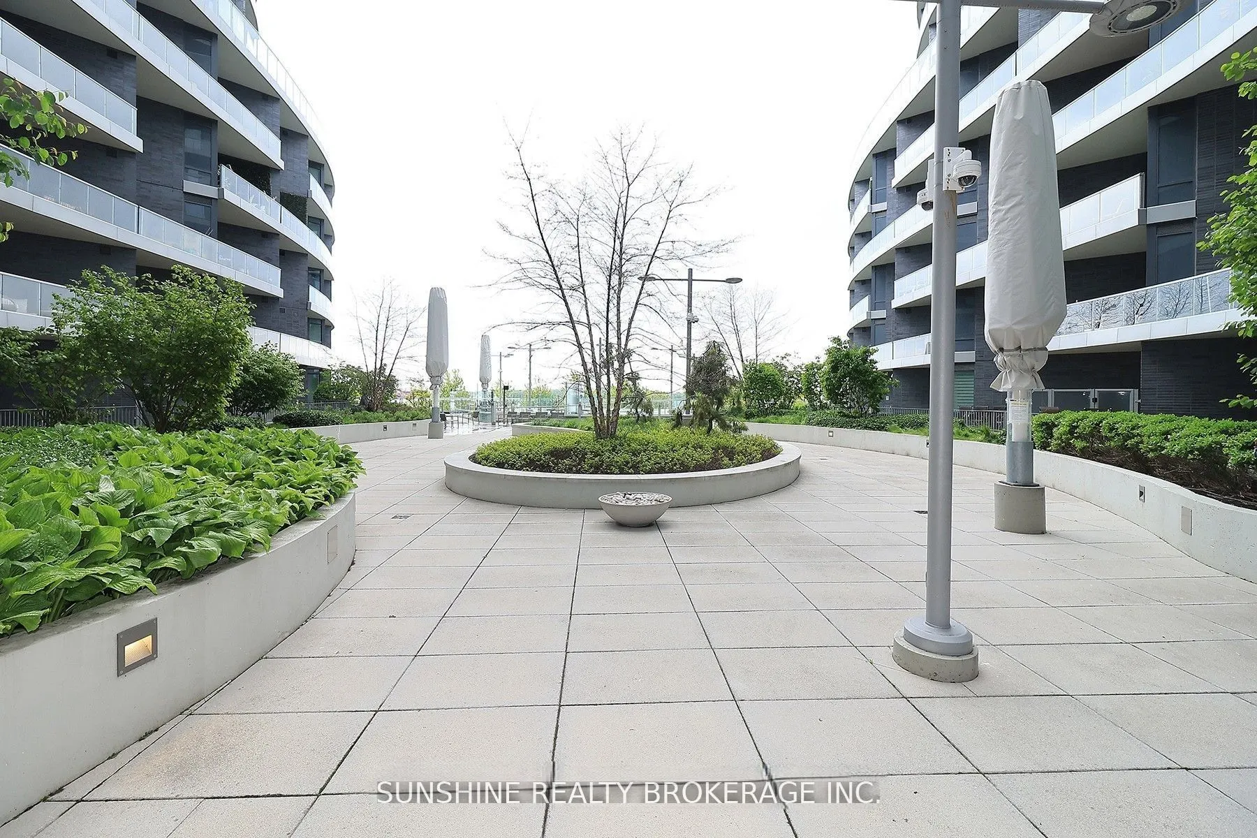 1 Edgewater Drive, #Ph05