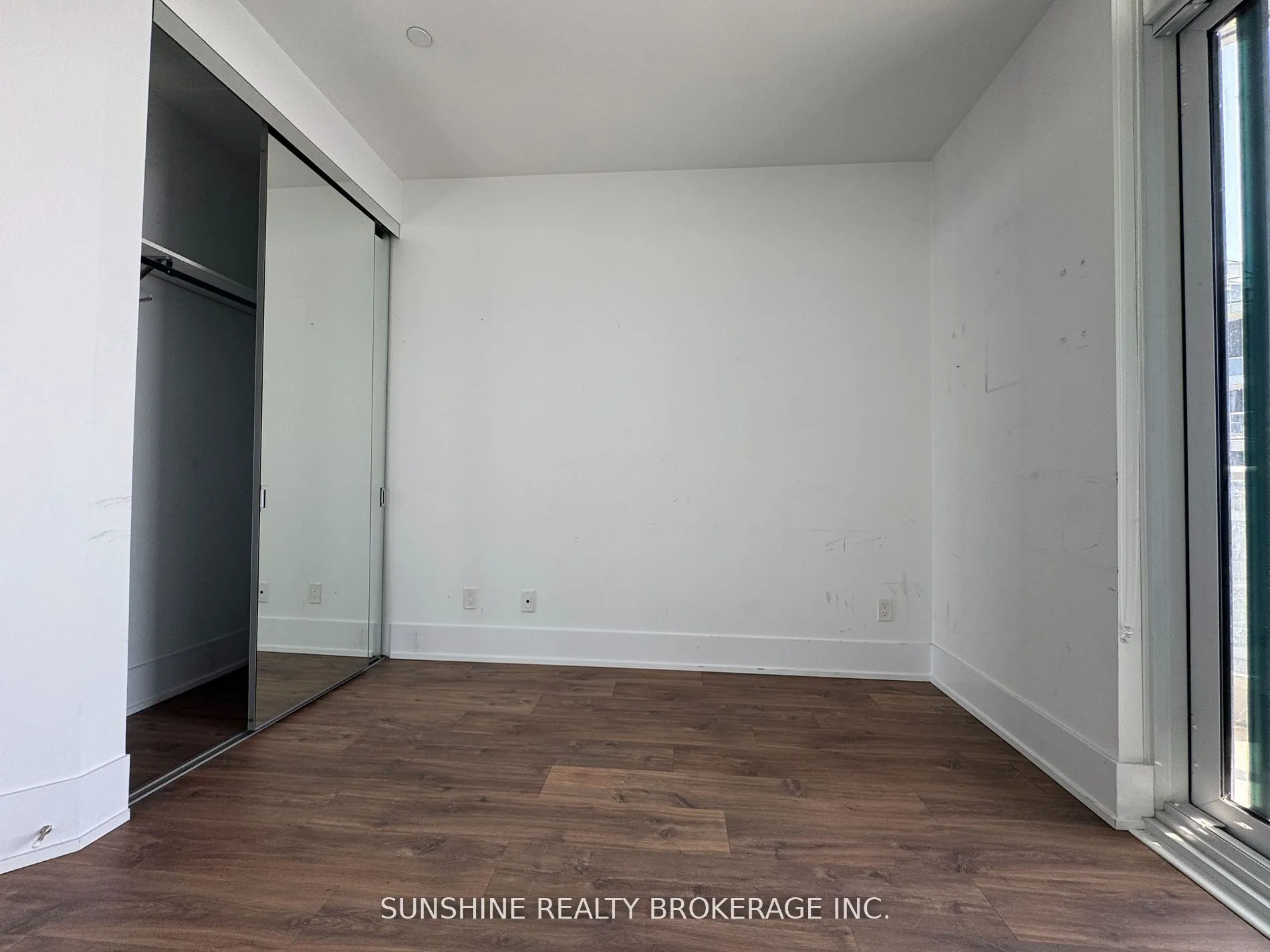1 Edgewater Drive, #Ph05