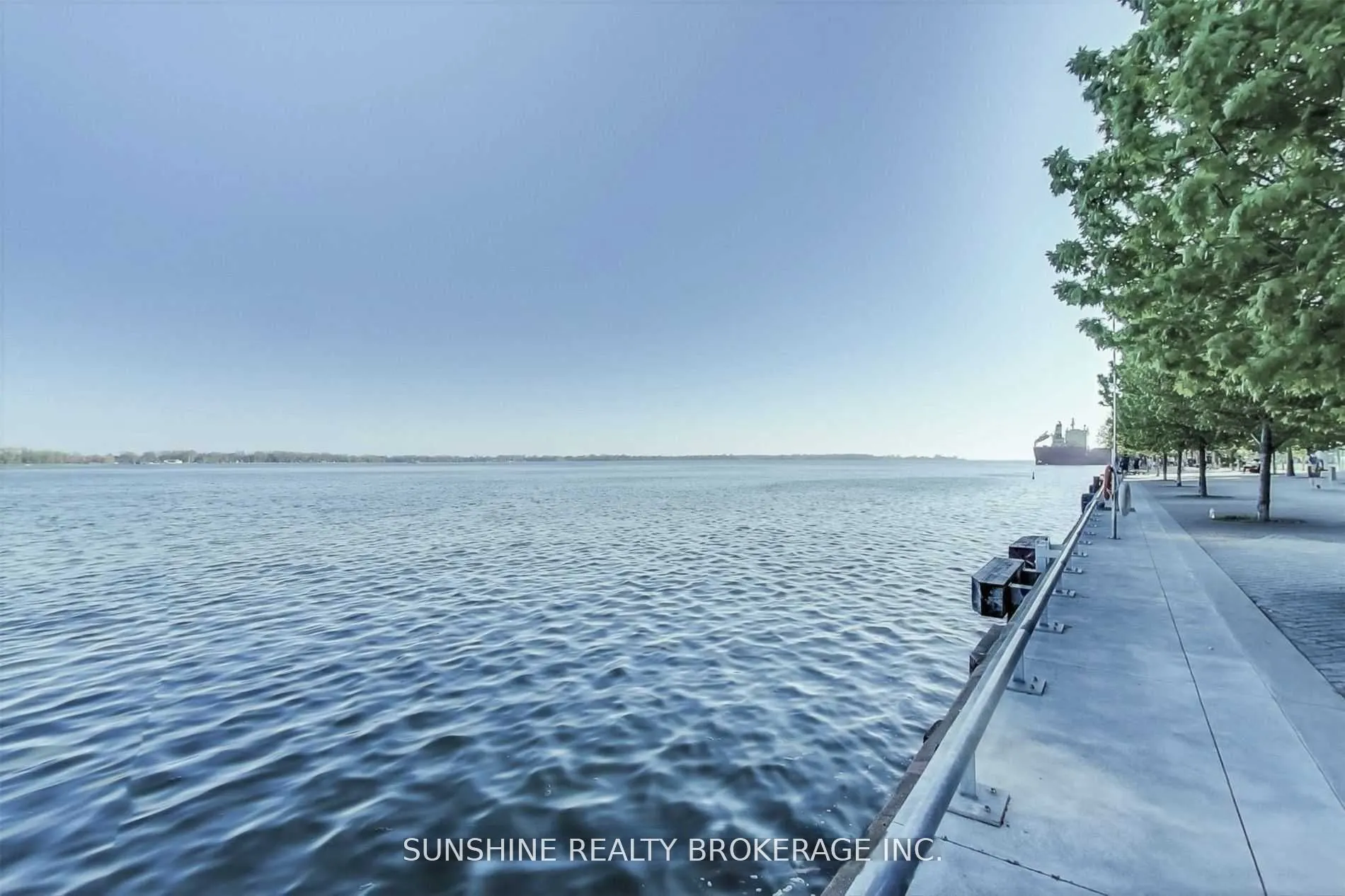 1 Edgewater Drive, #Ph05