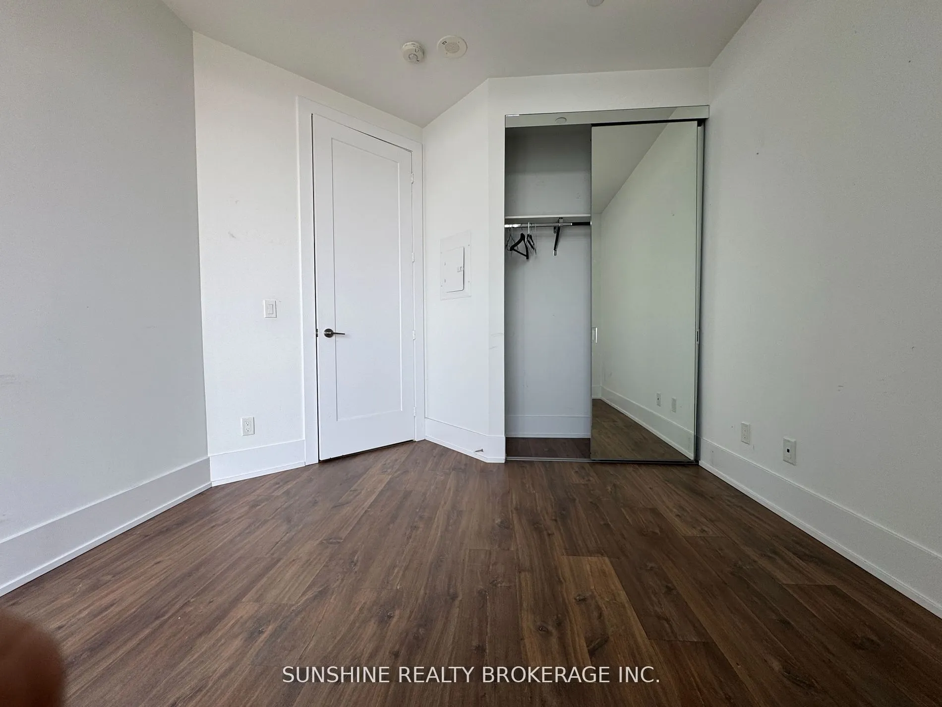 1 Edgewater Drive, #Ph05