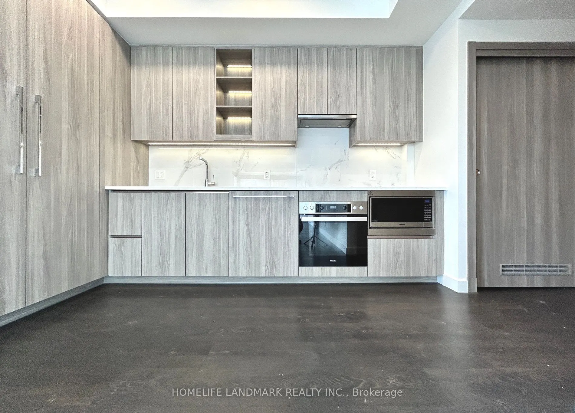 25 McMahon Drive, #1002