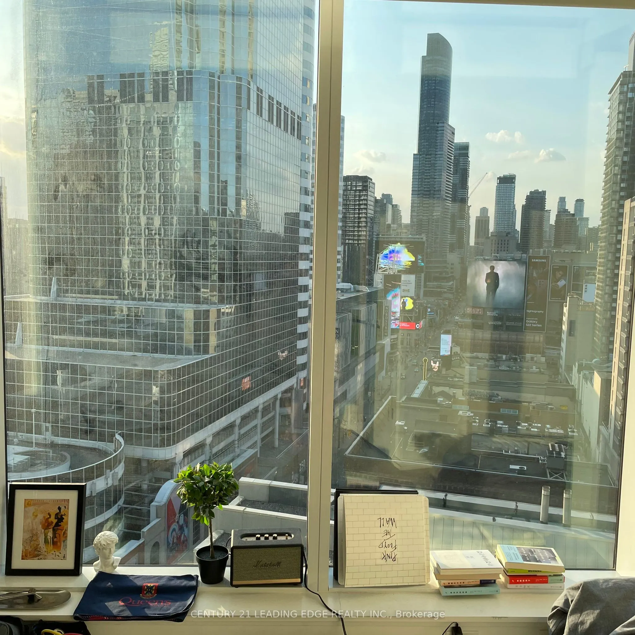 197 Yonge Street, #1413