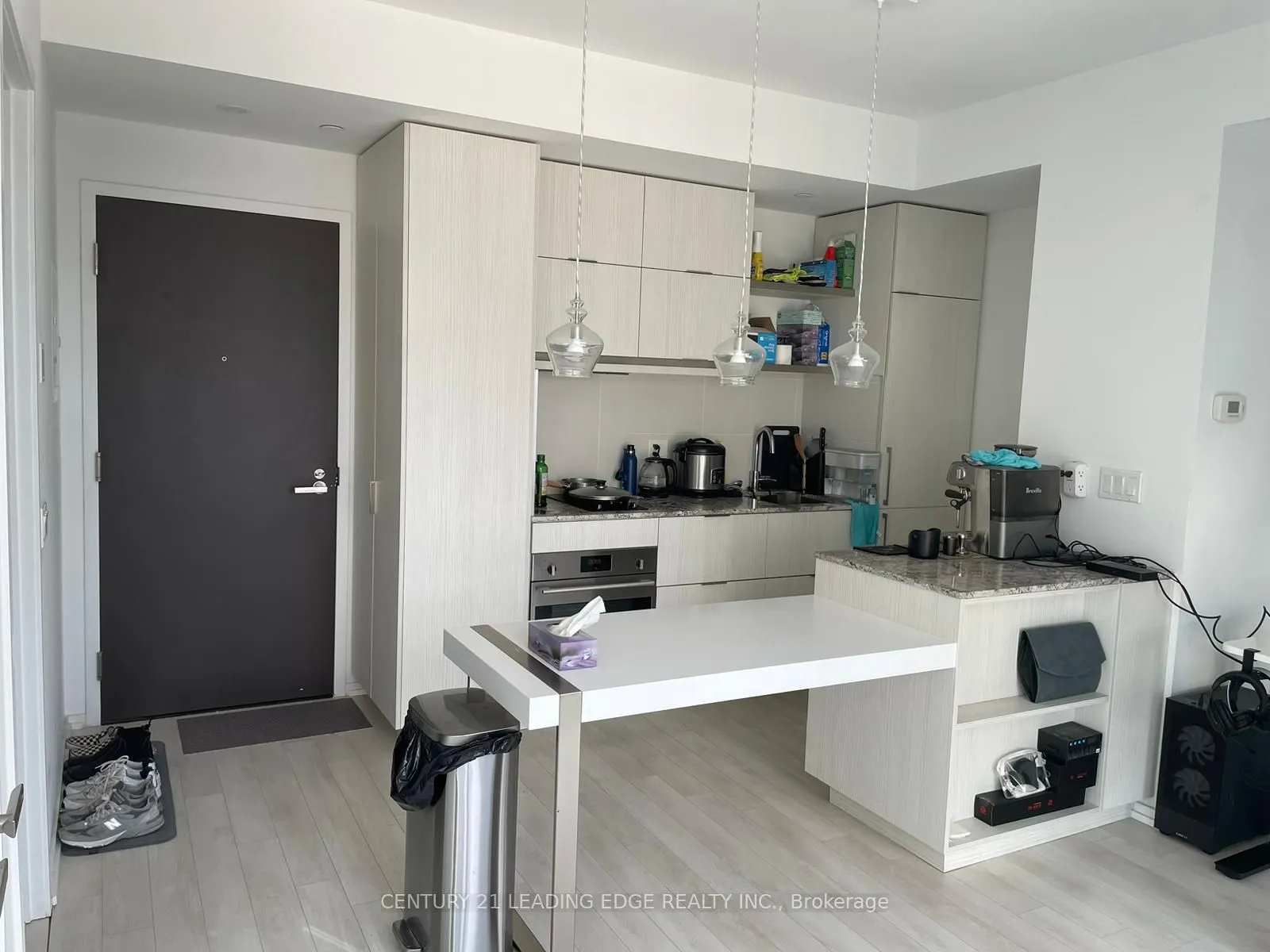 197 Yonge Street, #1413