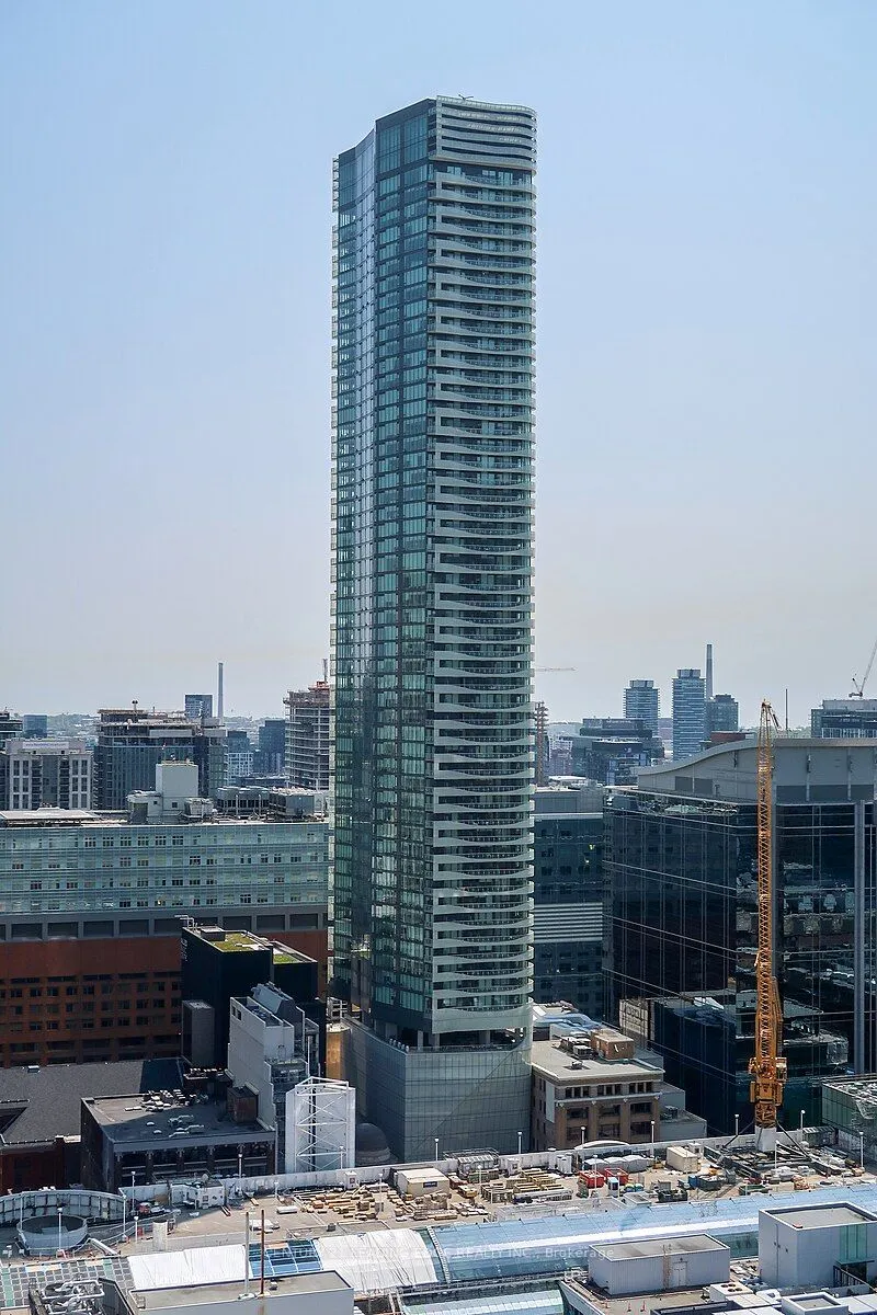 197 Yonge Street, #1413