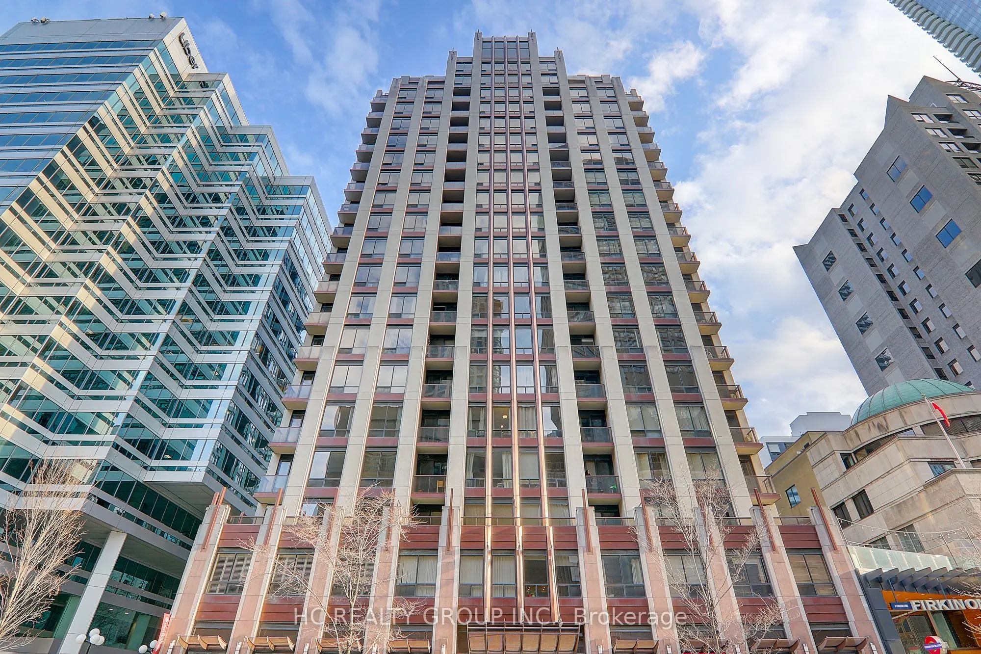85 Bloor Street E, #412