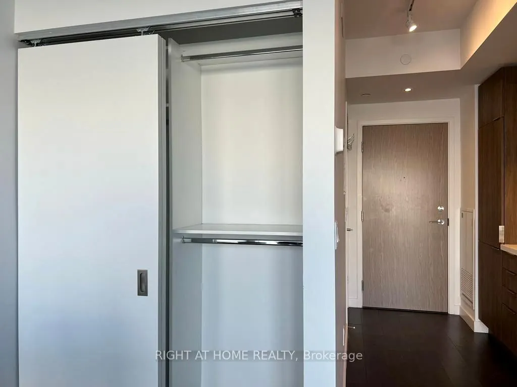 215 Queen Street W, #2407