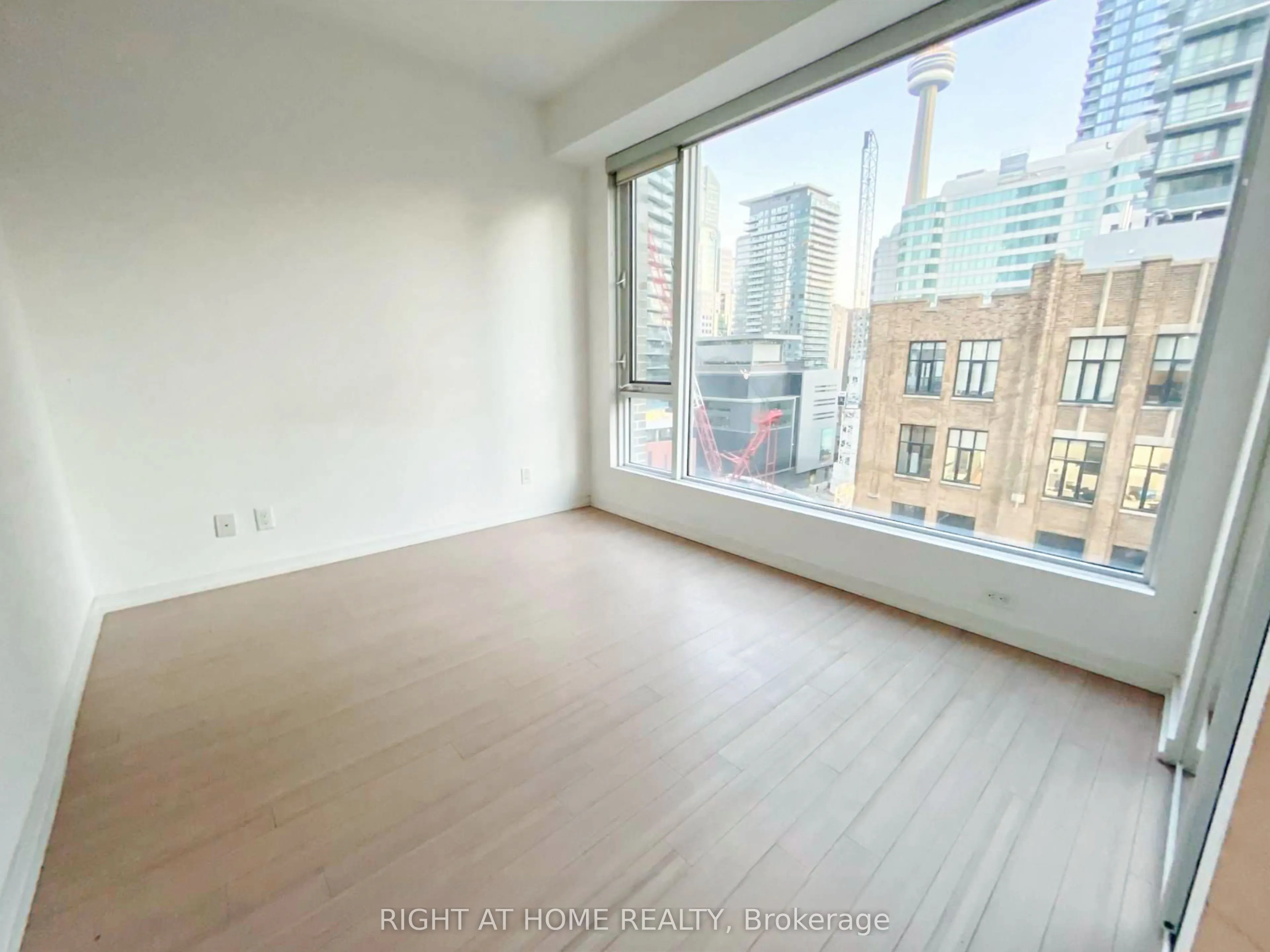 101 Peter Street, #1007